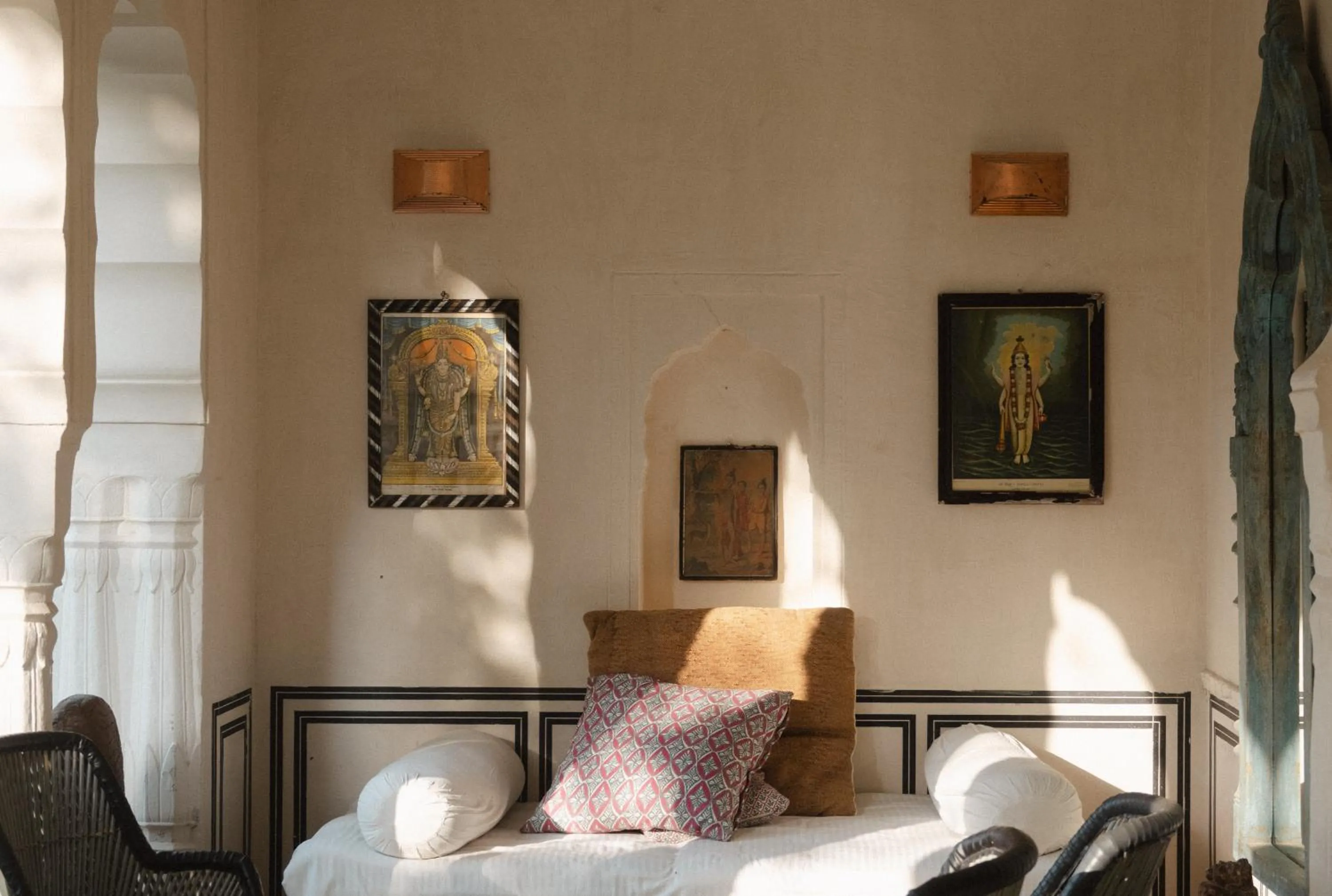 Bed in Mandawa Kothi
