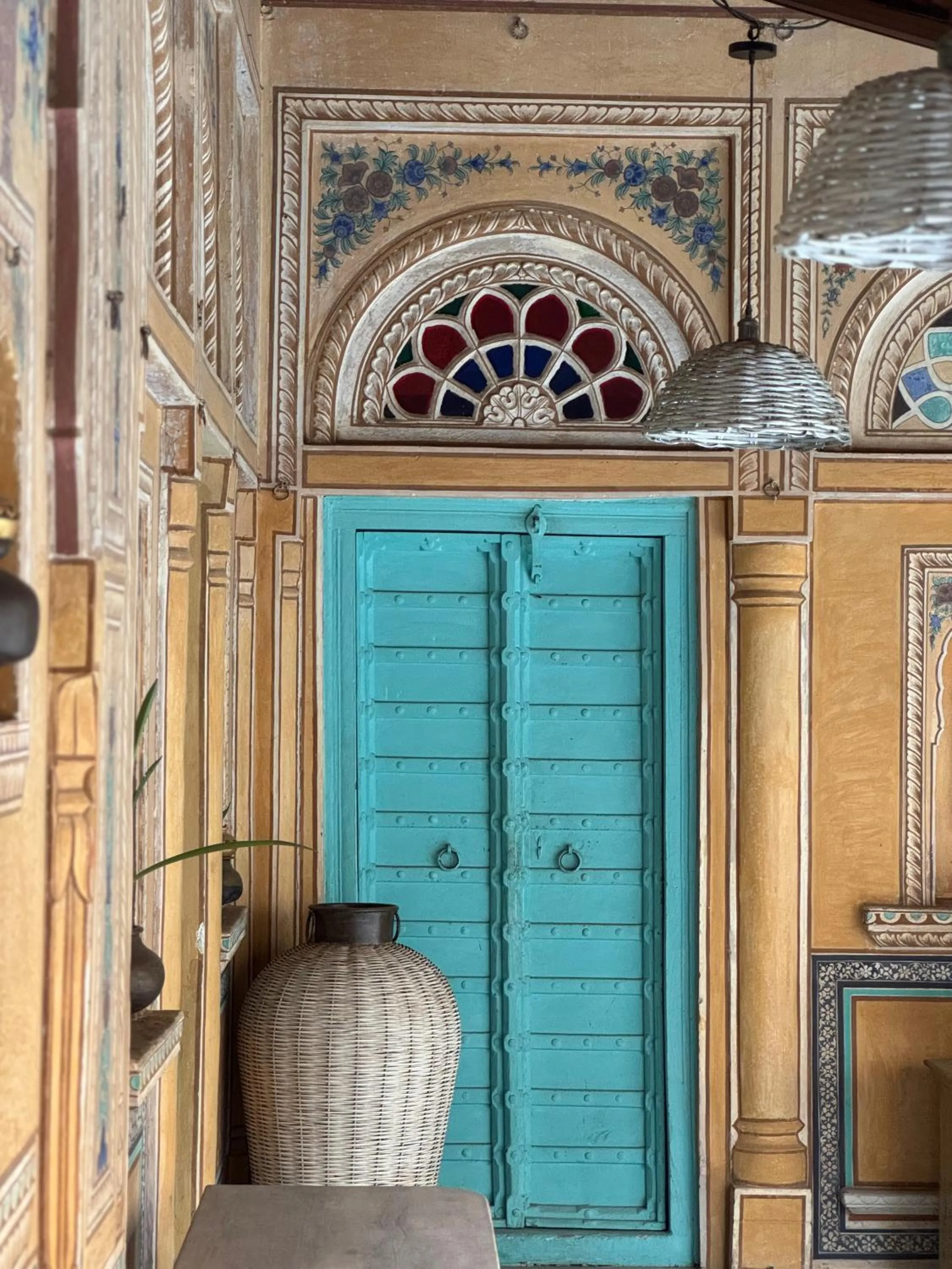 Inner courtyard view in Mandawa Kothi