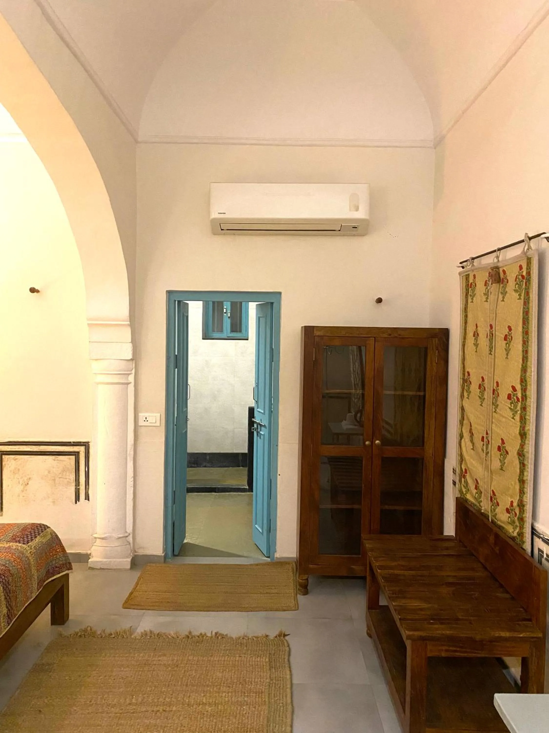 Bed in Mandawa Kothi