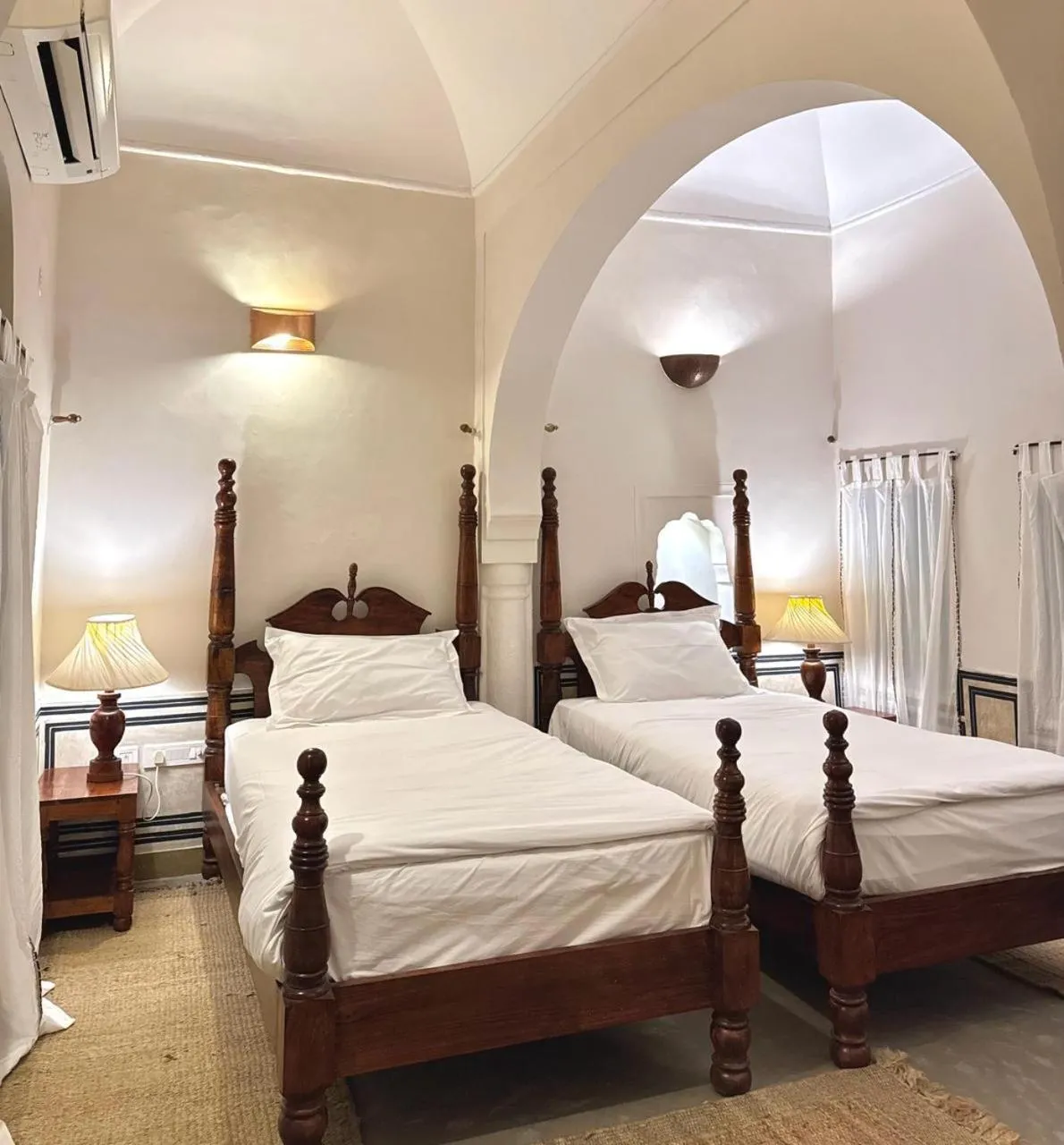 Bed in Mandawa Kothi