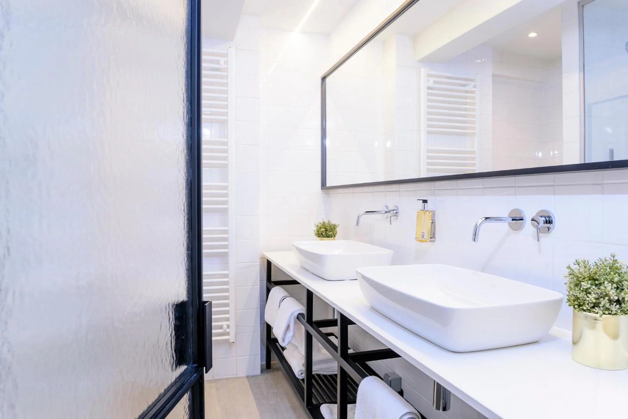 Toilet in Hotel Nelson