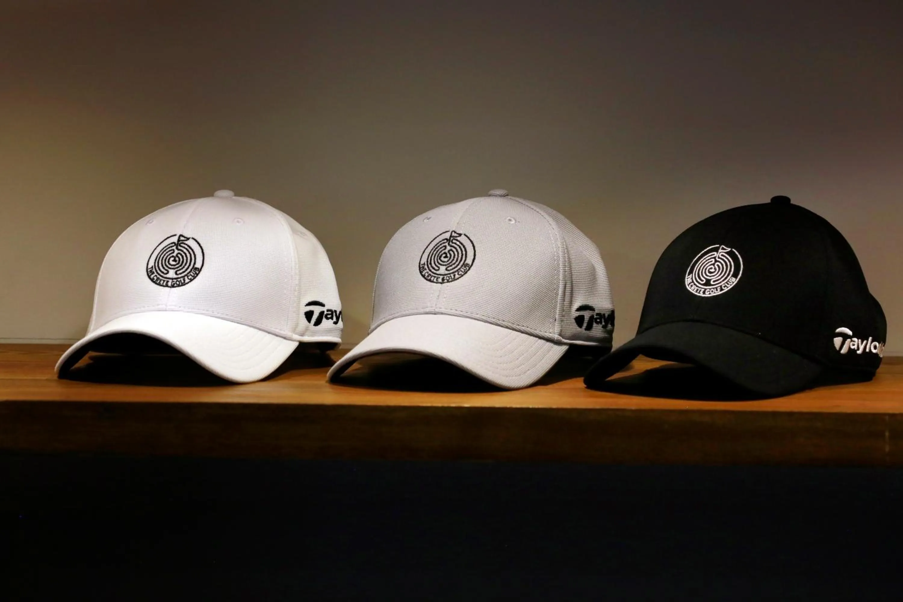 On-site shops in Crete Golf Club Hotel