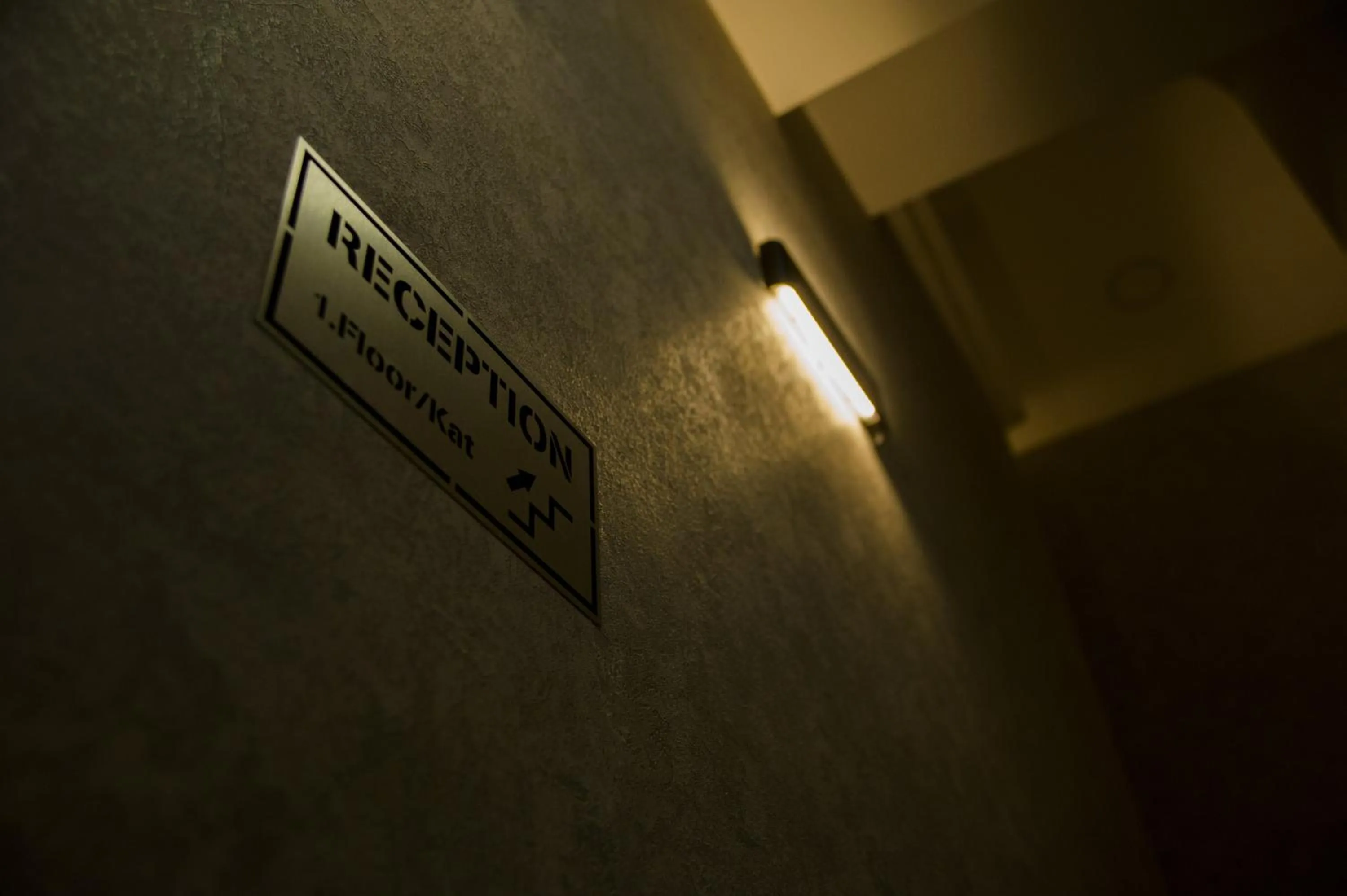 Property logo or sign in Bakırköy DES Suit Otel