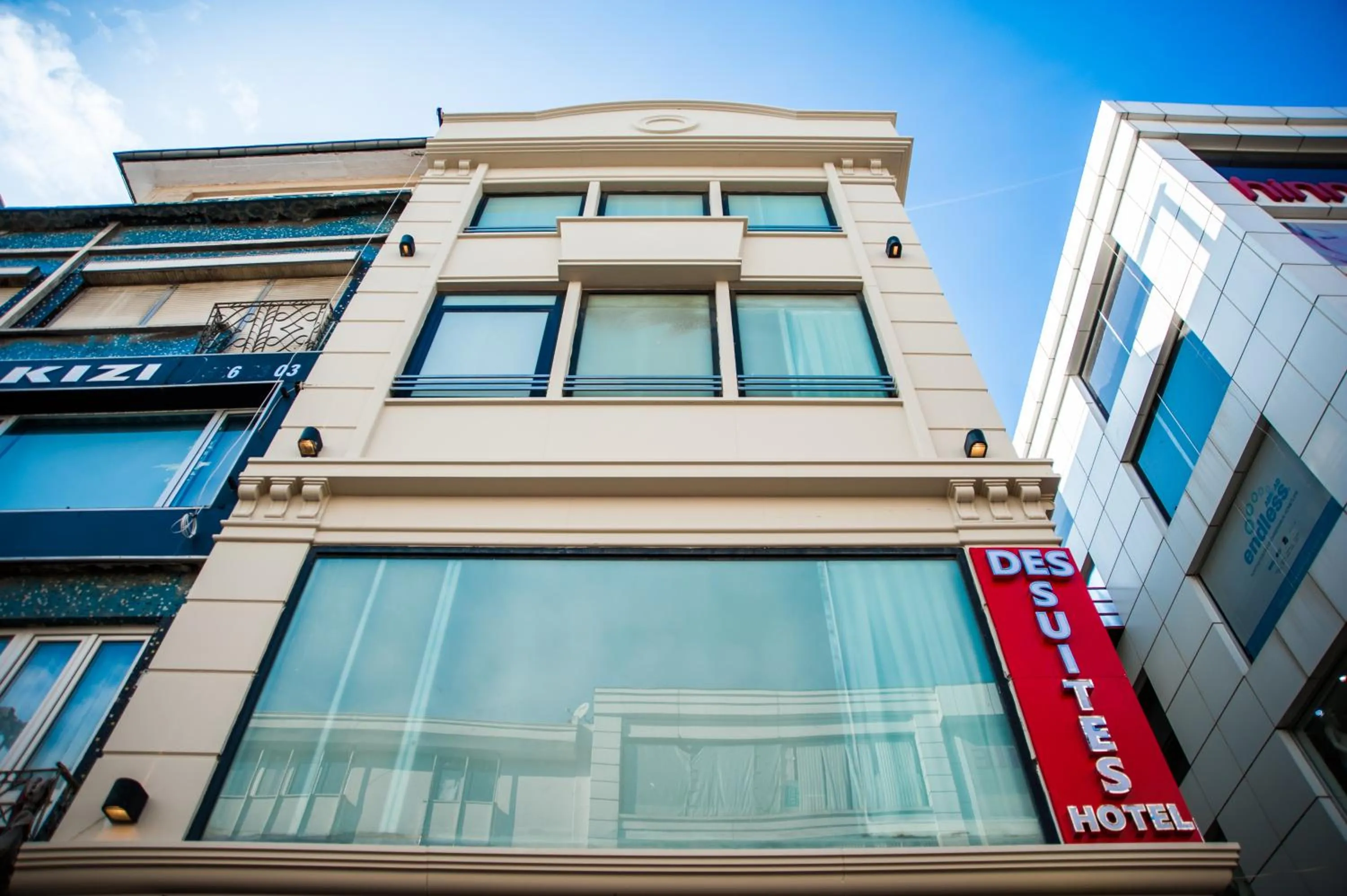 Property building in Bakırköy DES Suit Otel