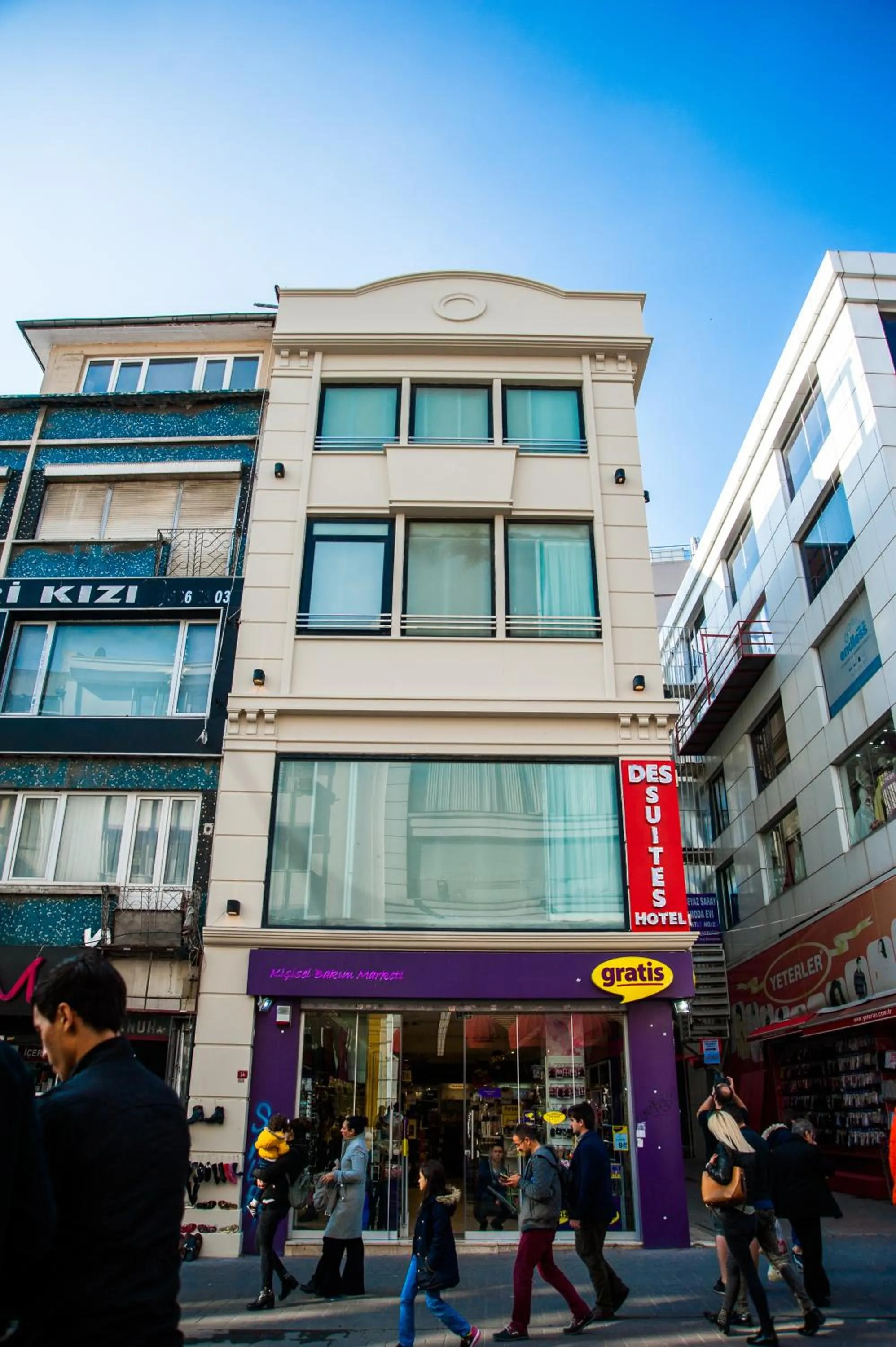 Property building in Bakırköy DES Suit Otel