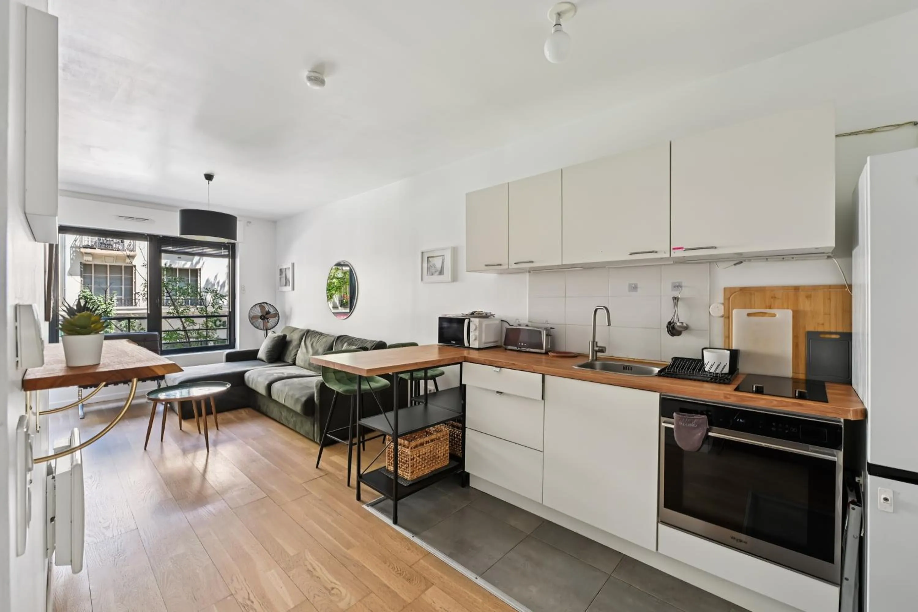 Kitchen or kitchenette in Résidence AURMAT - Appart - Hôtel - Boulogne - Paris
