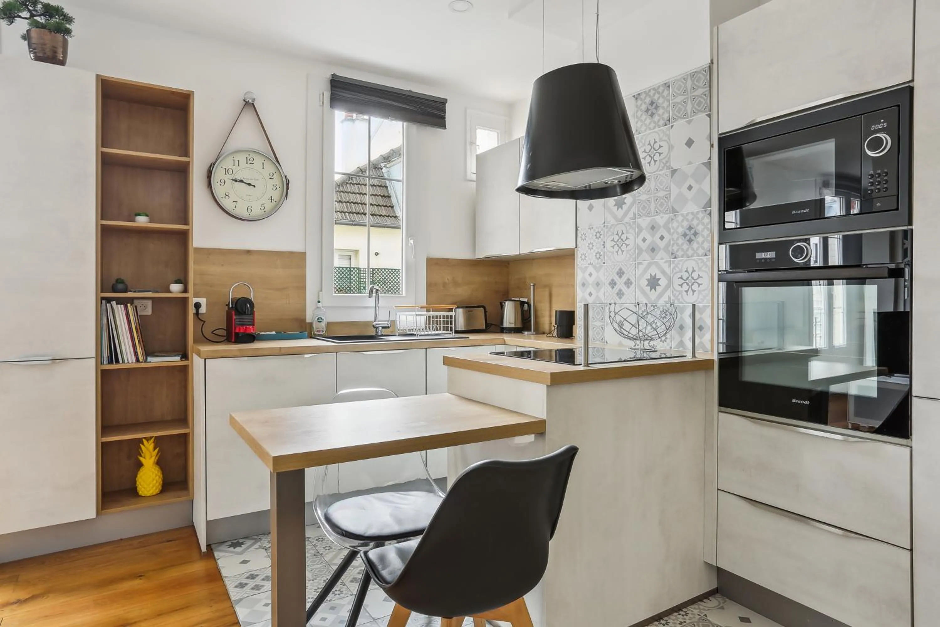Kitchen or kitchenette in Résidence AURMAT - Appart - Hôtel - Boulogne - Paris