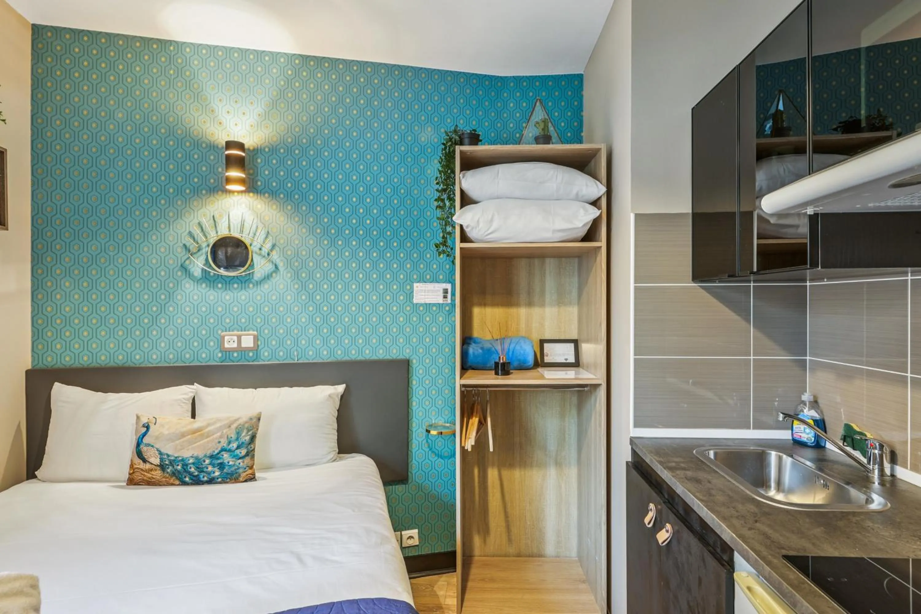 Bed in Résidence AURMAT - Appart - Hôtel - Boulogne - Paris