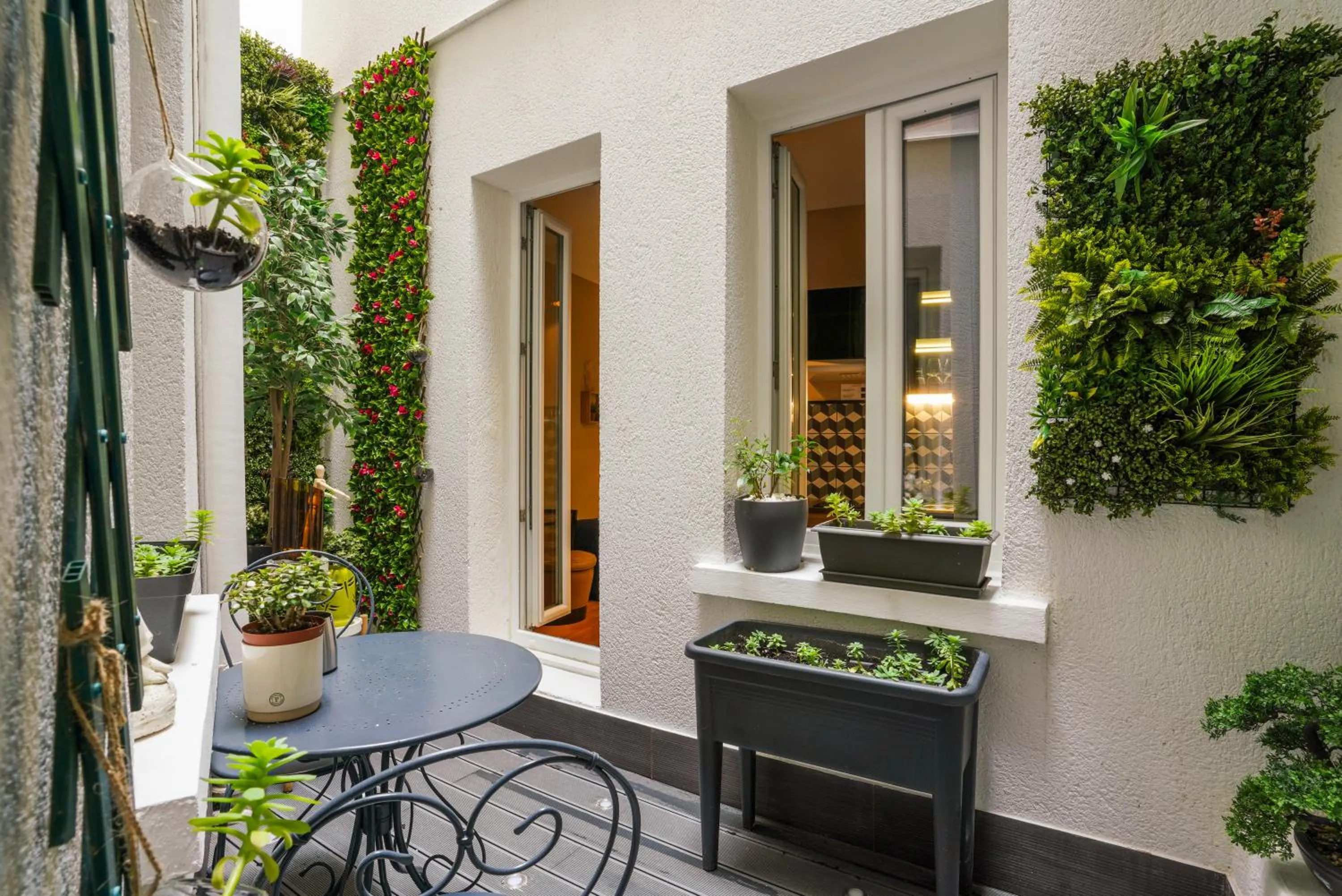 Patio in Résidence AURMAT - Appart - Hôtel - Boulogne - Paris