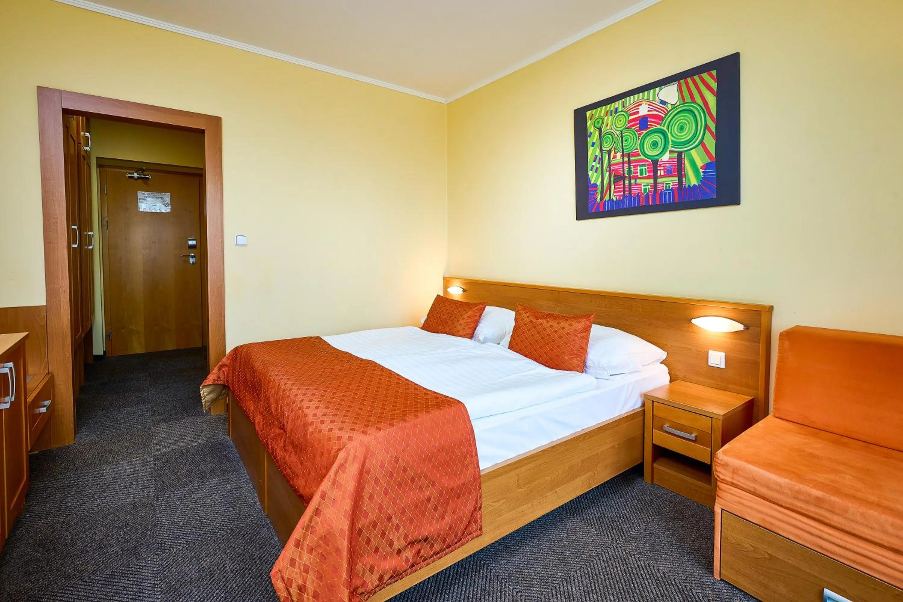 Photo of the whole room, Bed in Hotel SOREA REGIA