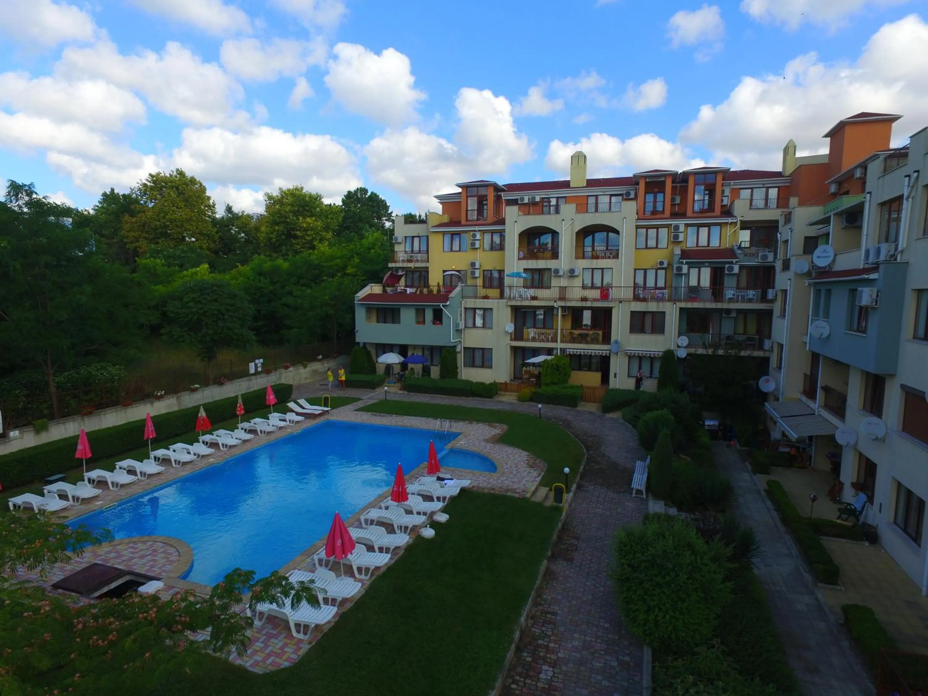 Garden view in Sea Park Homes Neshkov