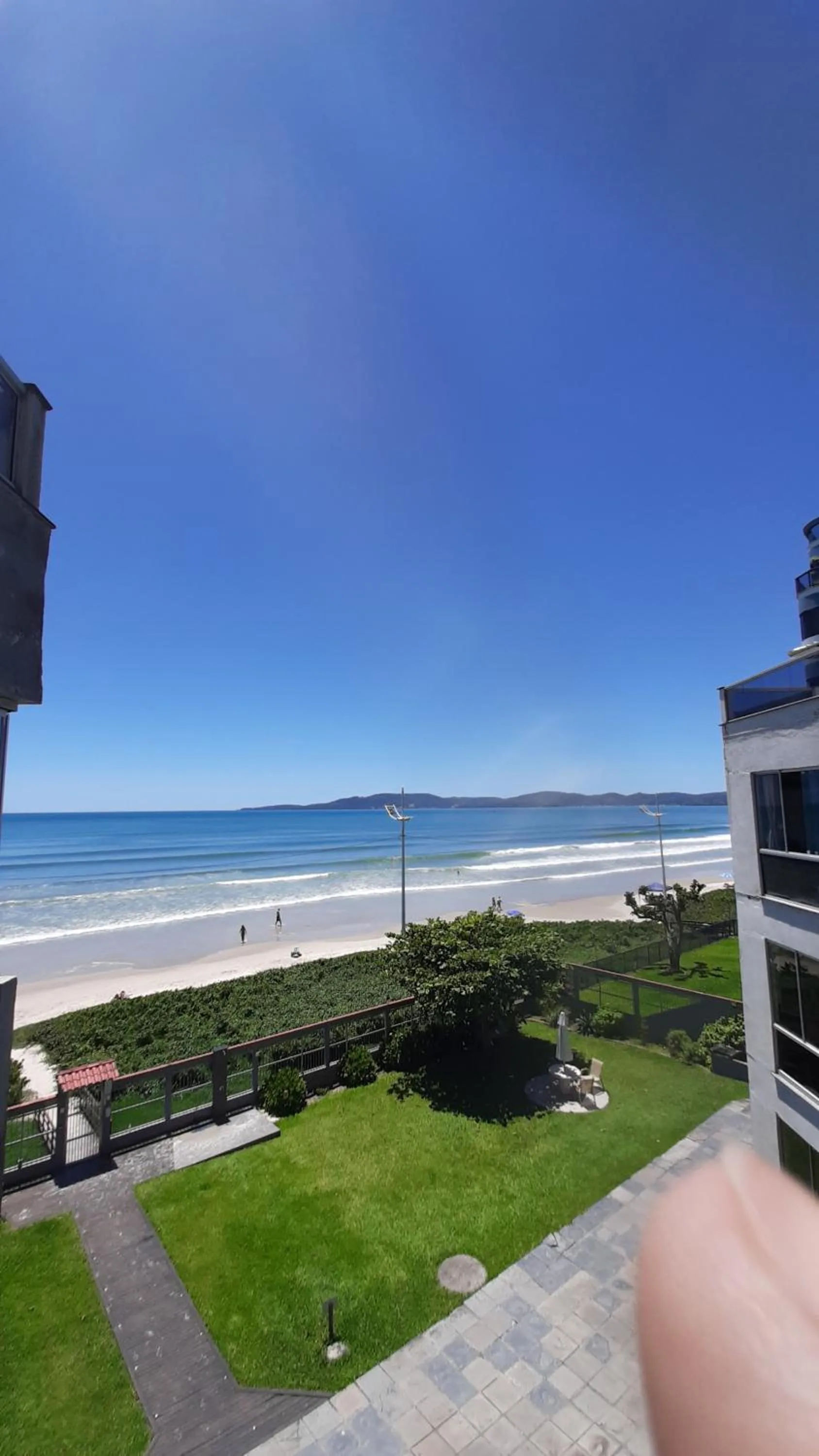 Itapema-Meia Praia- 3 quartos - Frente Mar!