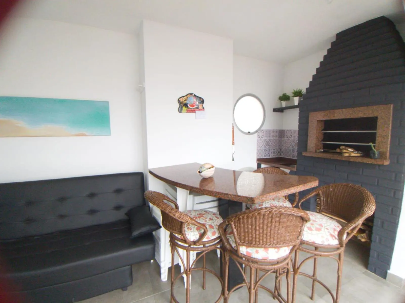 Seating area in Itapema-Meia Praia- 3 quartos - Frente Mar!