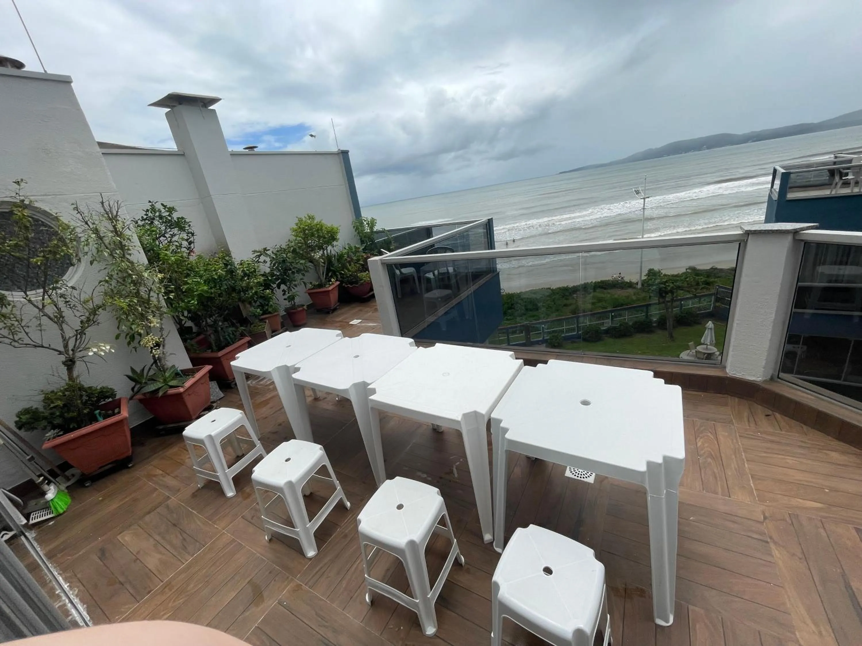 Natural landscape in Itapema-Meia Praia- 3 quartos - Frente Mar!