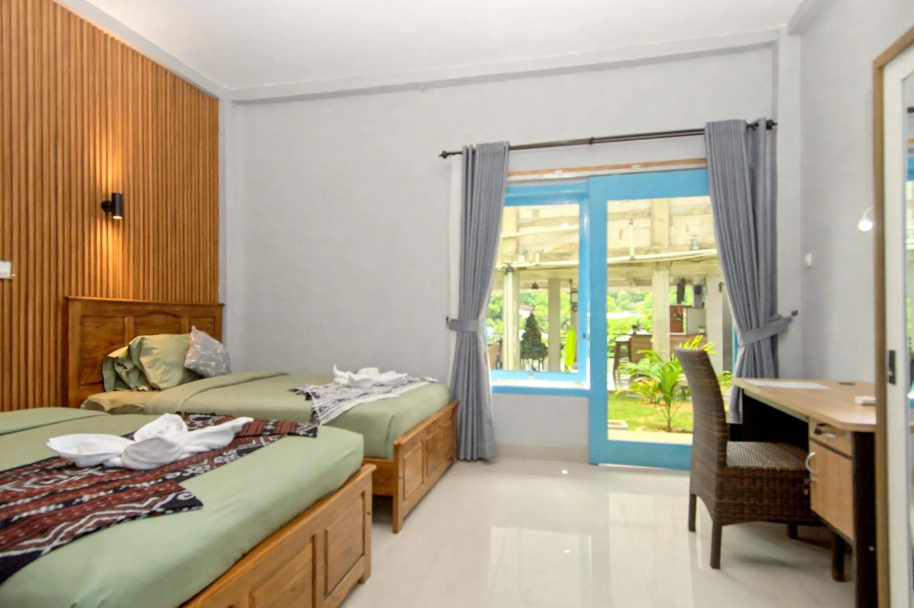 Bedroom, Bed in Hotel Bonne Nuit