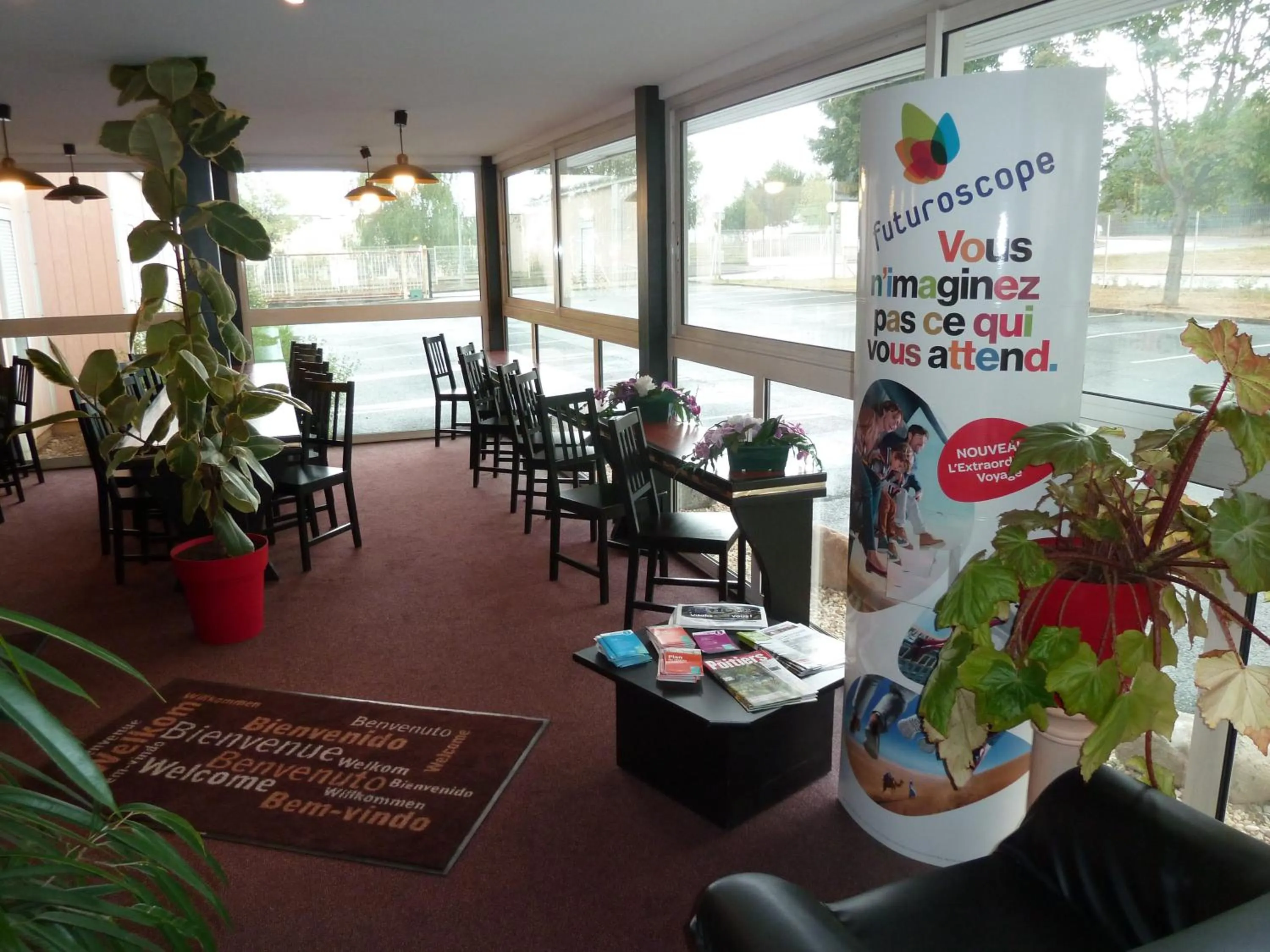 TV and multimedia in Quick Palace Poitiers