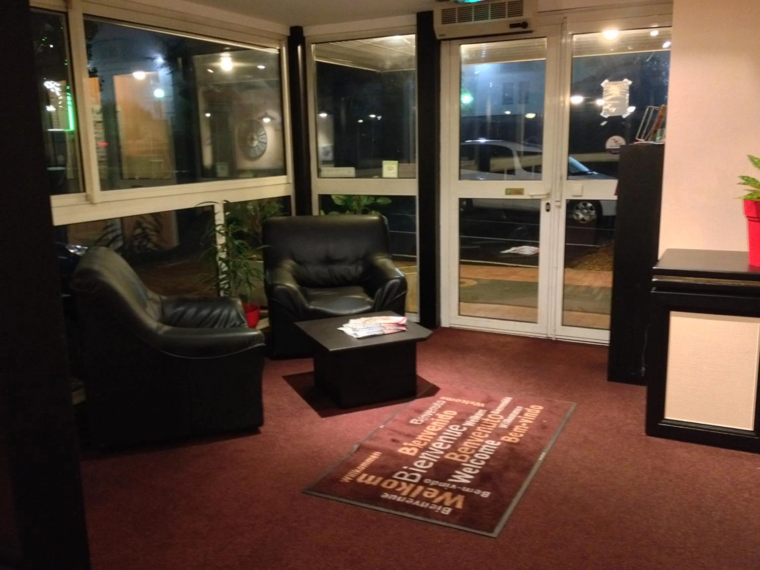 Lobby or reception in Quick Palace Poitiers