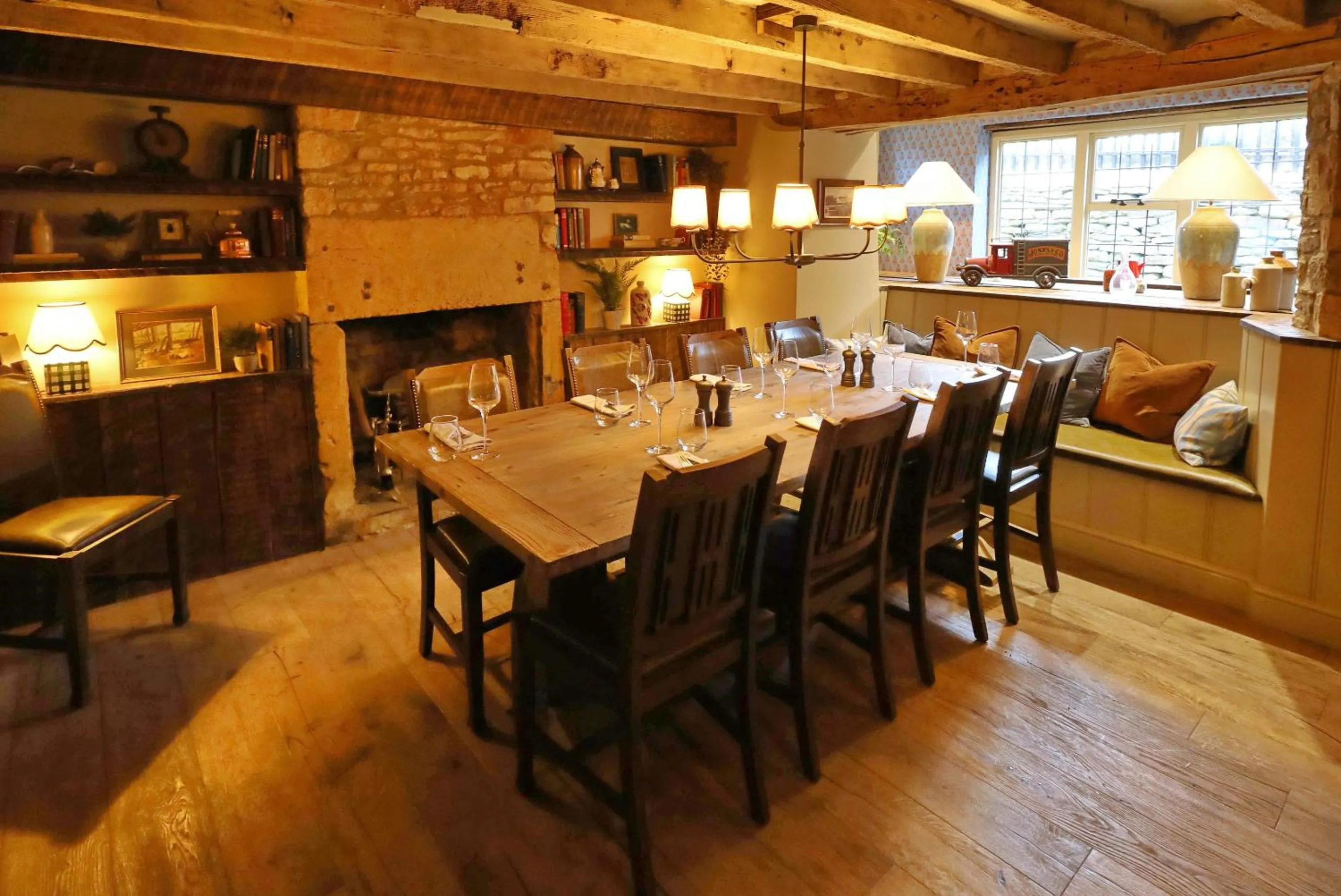 Dining area in The Lamb Inn