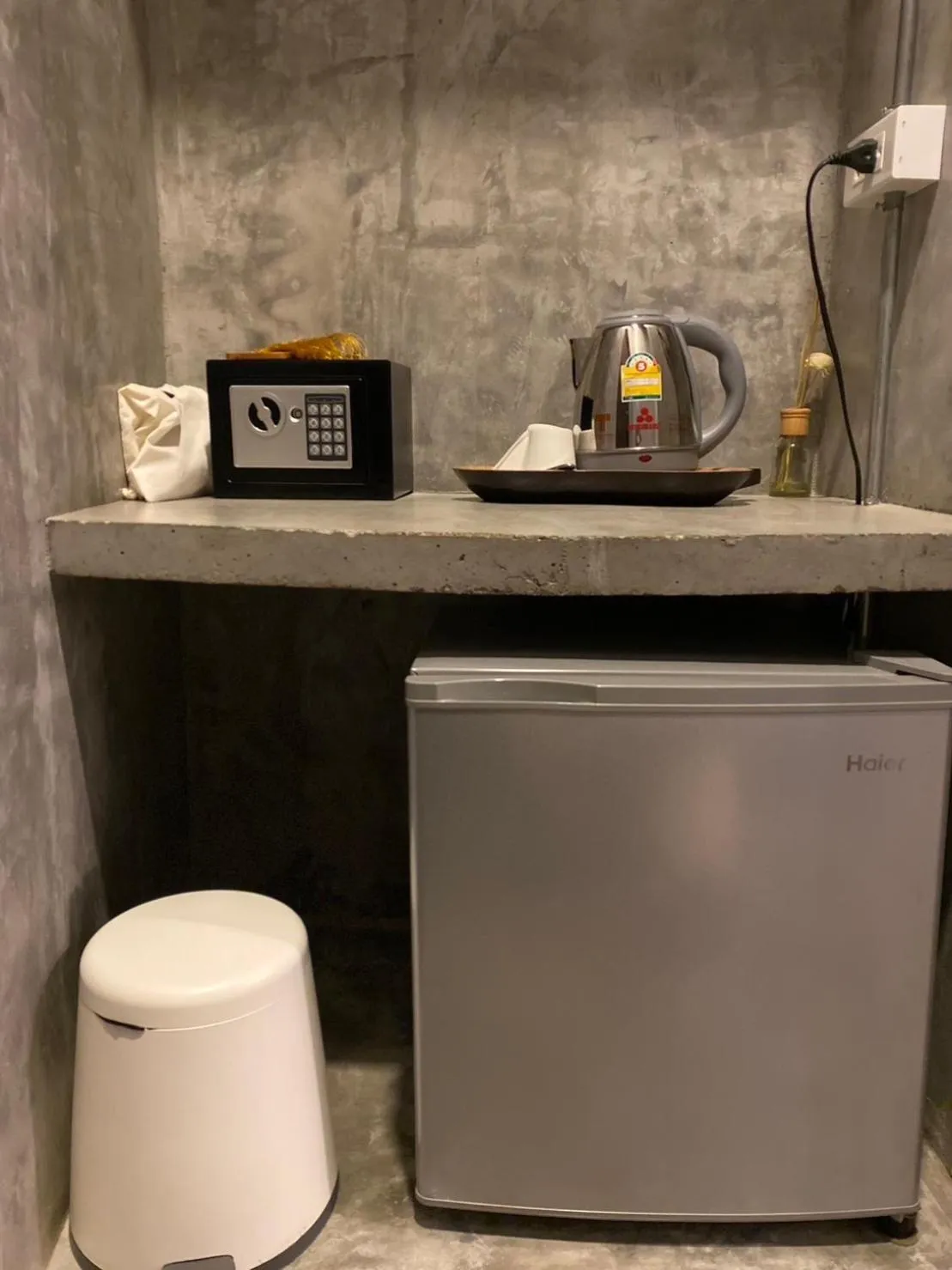 oven in The Simple Koh Yao Noi