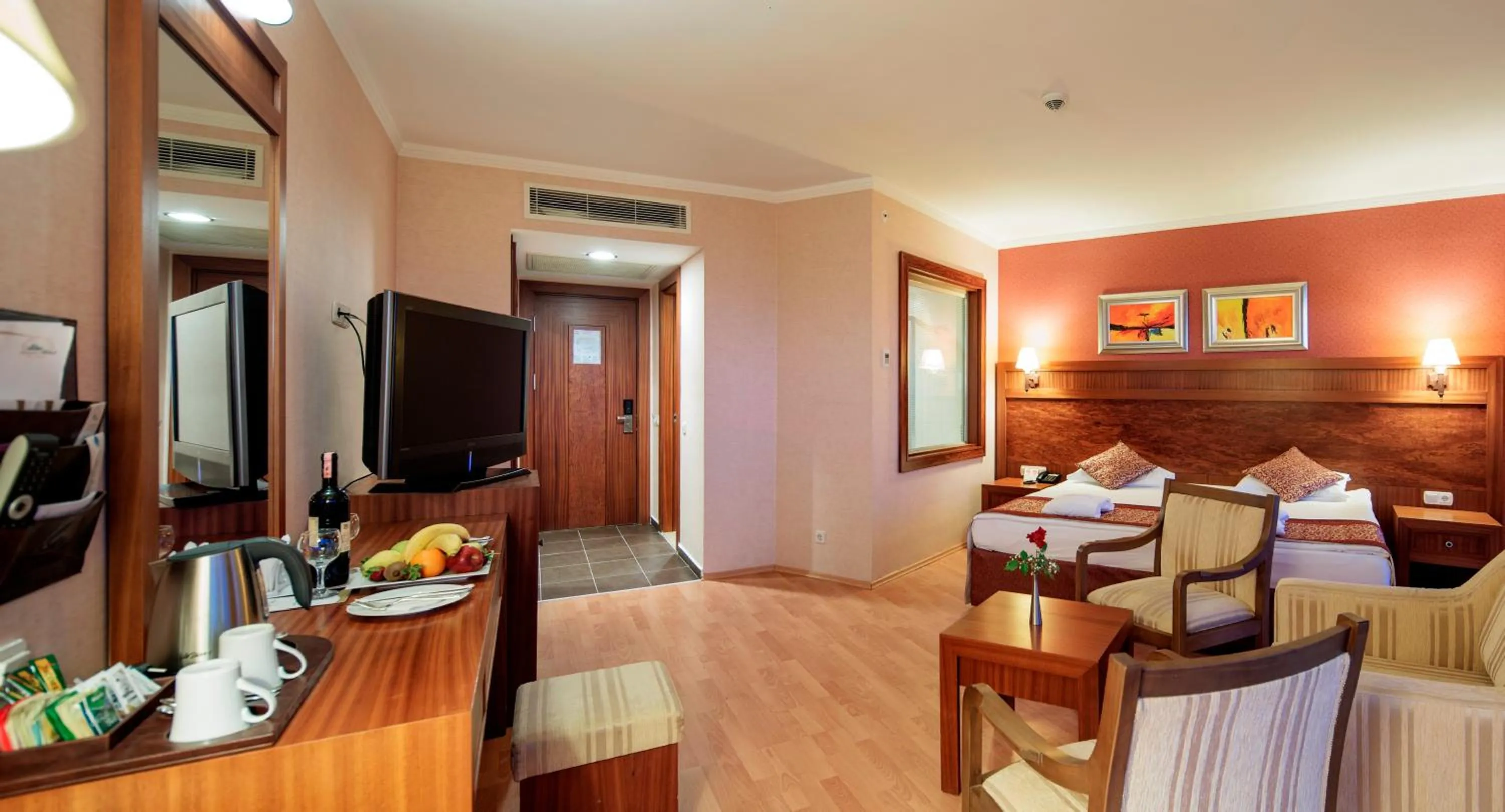 Communal lounge/ TV room in Alba Royal Hotel - Ultra All Inclusive -Adults Only (+16)