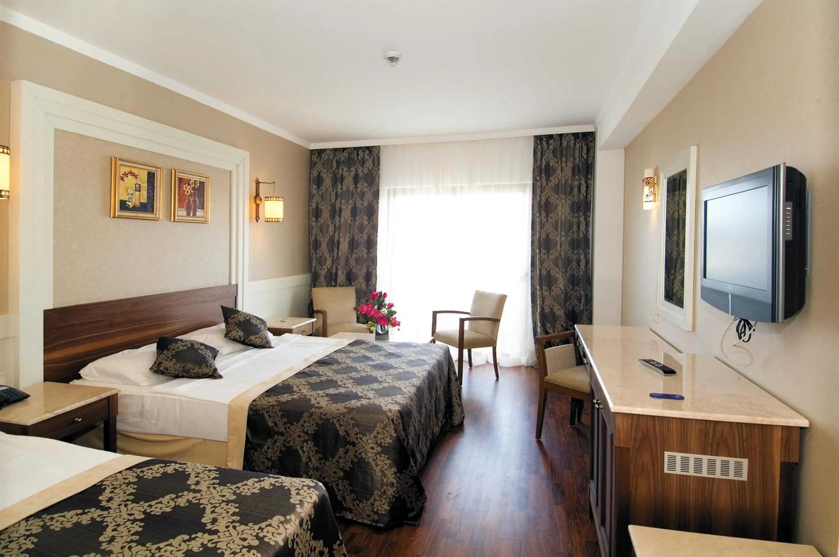 Bed in Alba Queen Hotel - Ultra All Inclusive