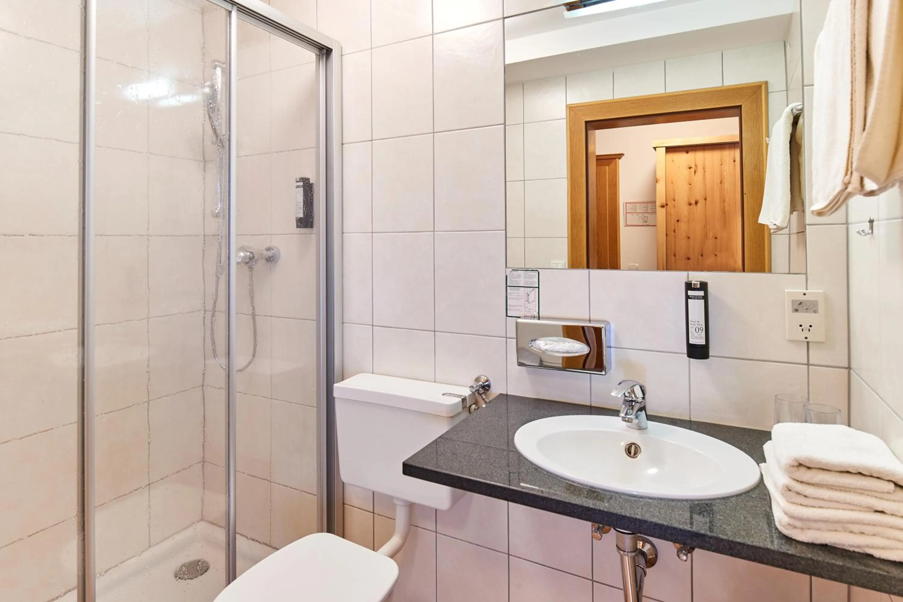 Shower in Bio-Pension Bliem