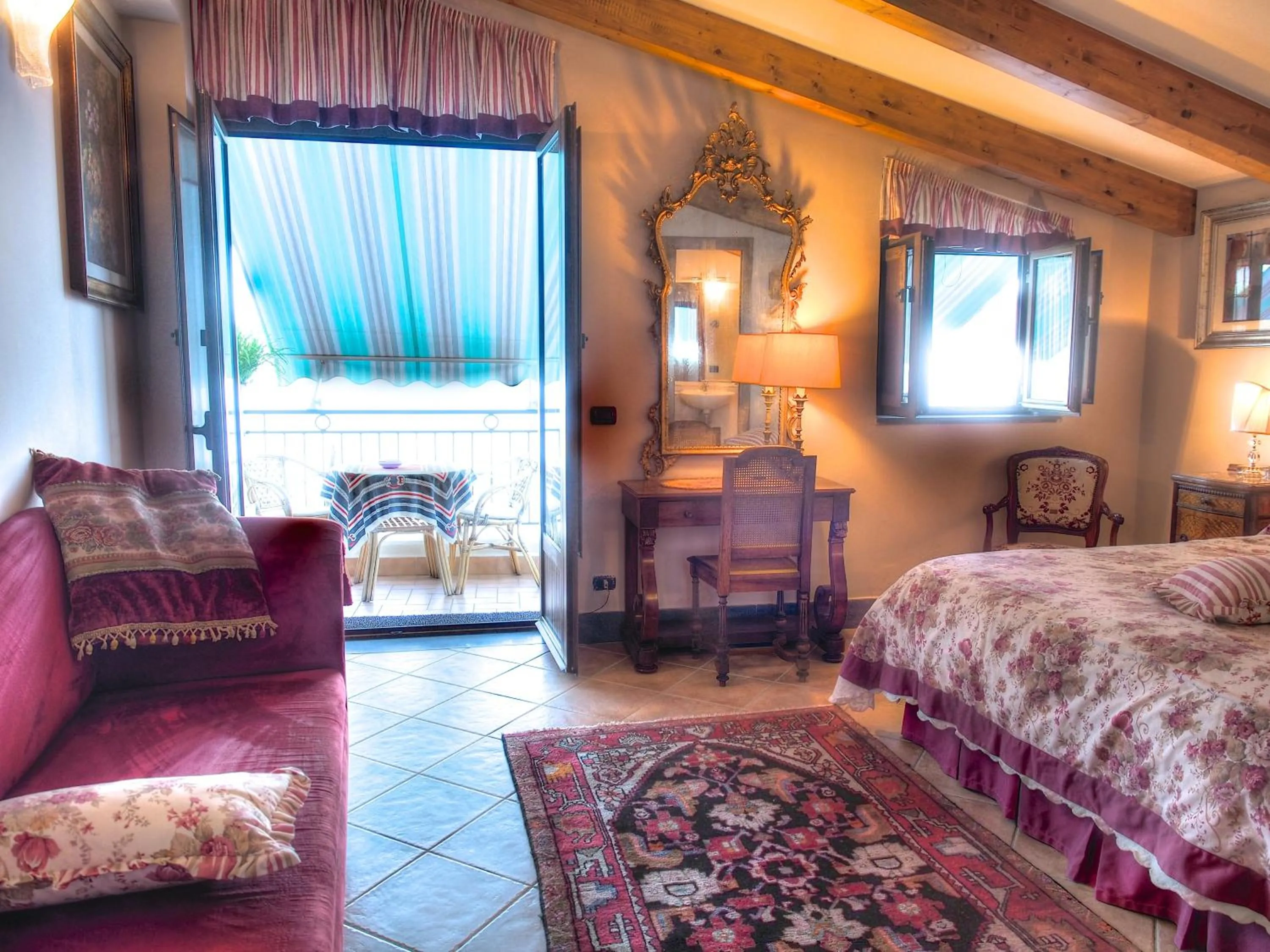 Balcony/Terrace, Bed in Villa Donna Fausta