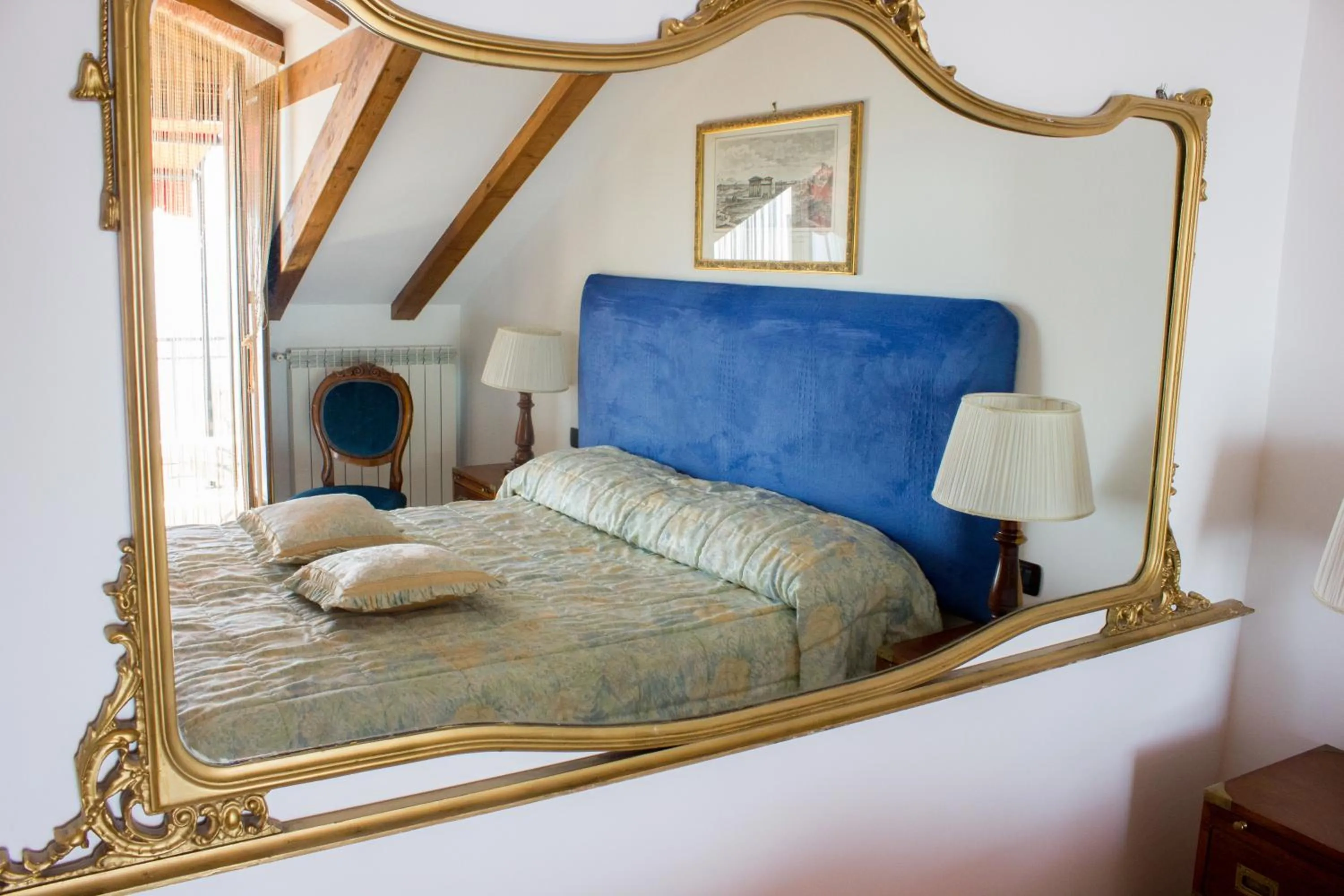 Photo of the whole room, Bed in Villa Donna Fausta