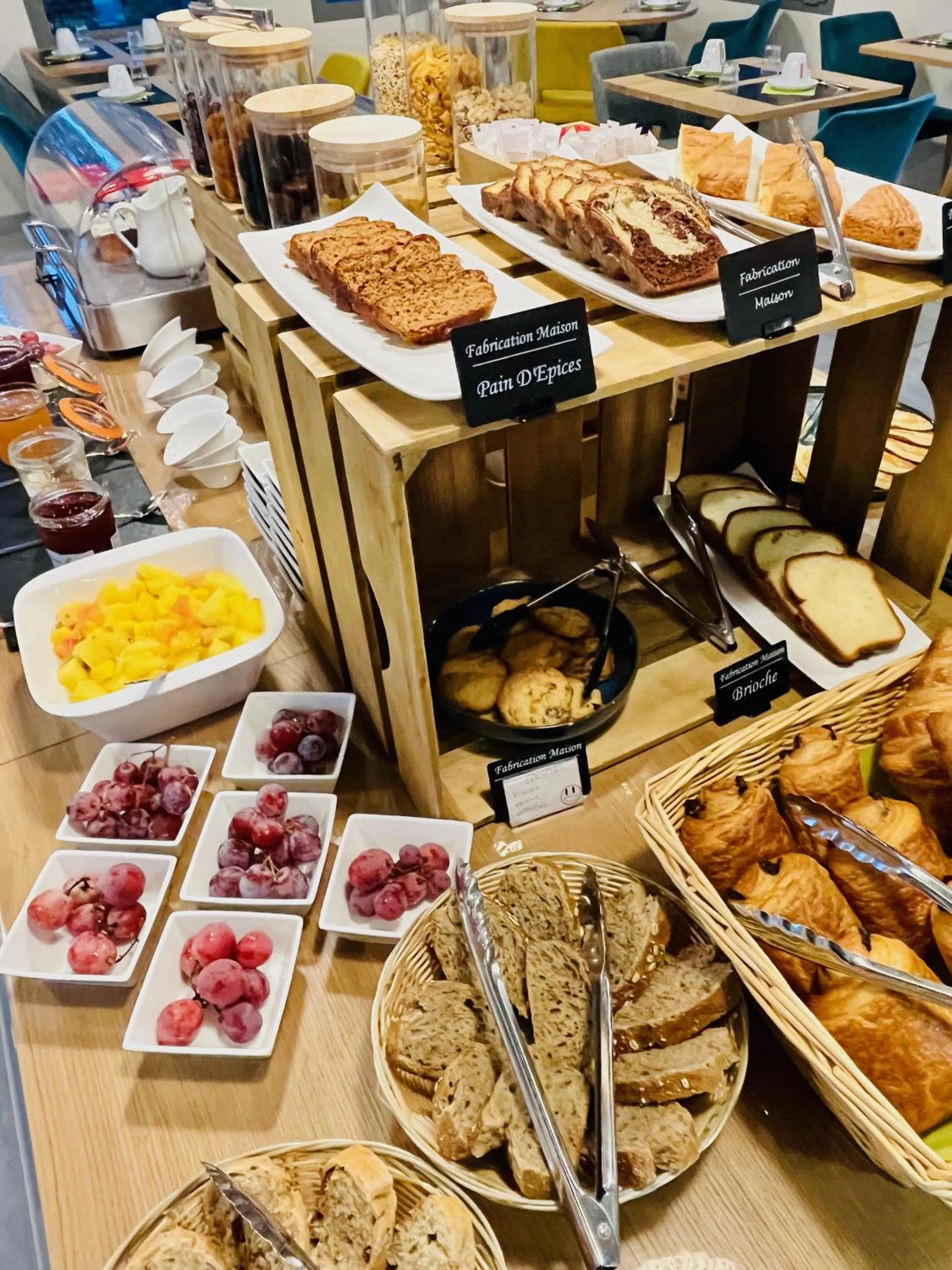 Breakfast in Boutique Hôtel d'Orbigny Chatelaillon - La Rochelle