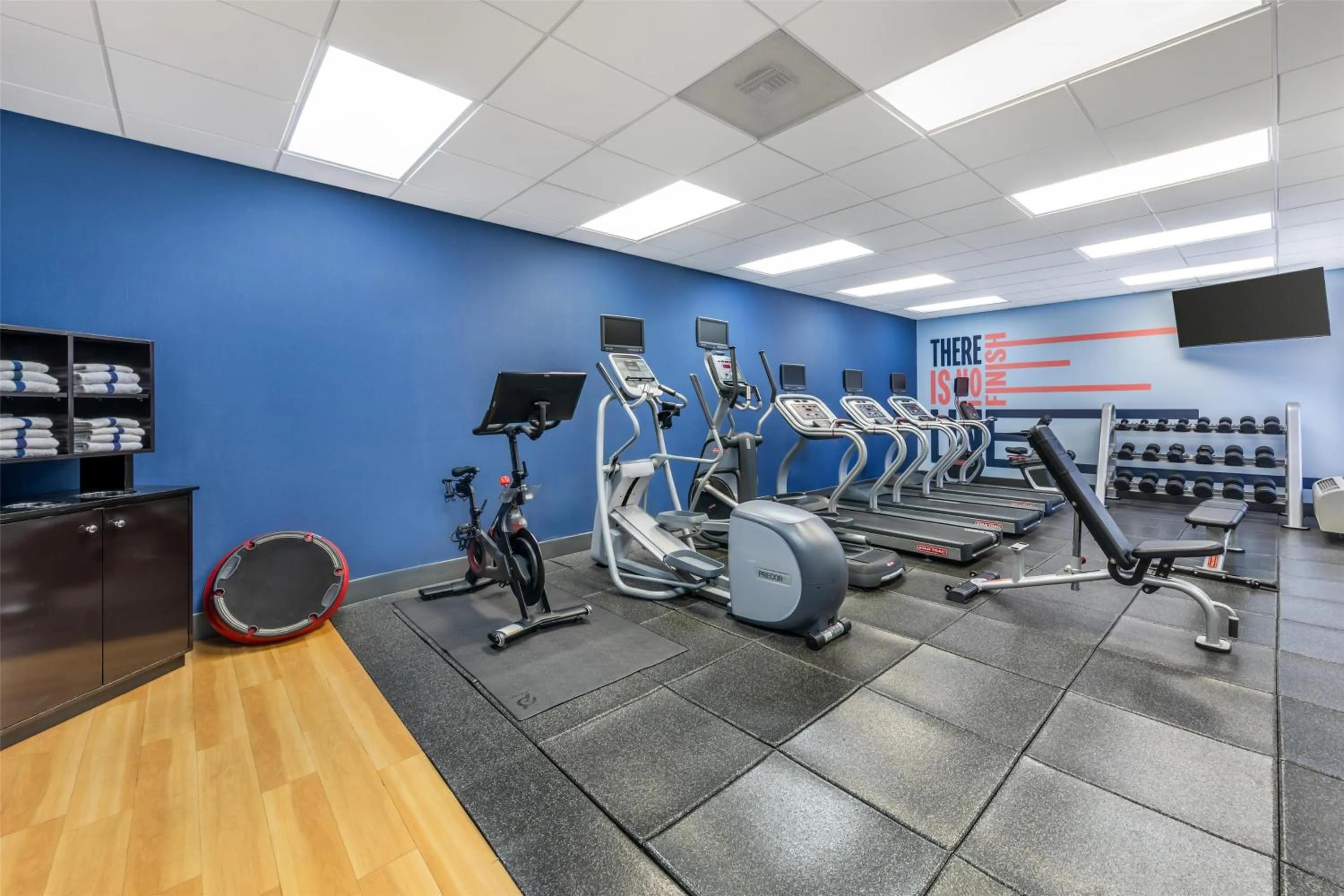 Fitness centre/facilities in Hampton Inn & Suites Moreno Valley