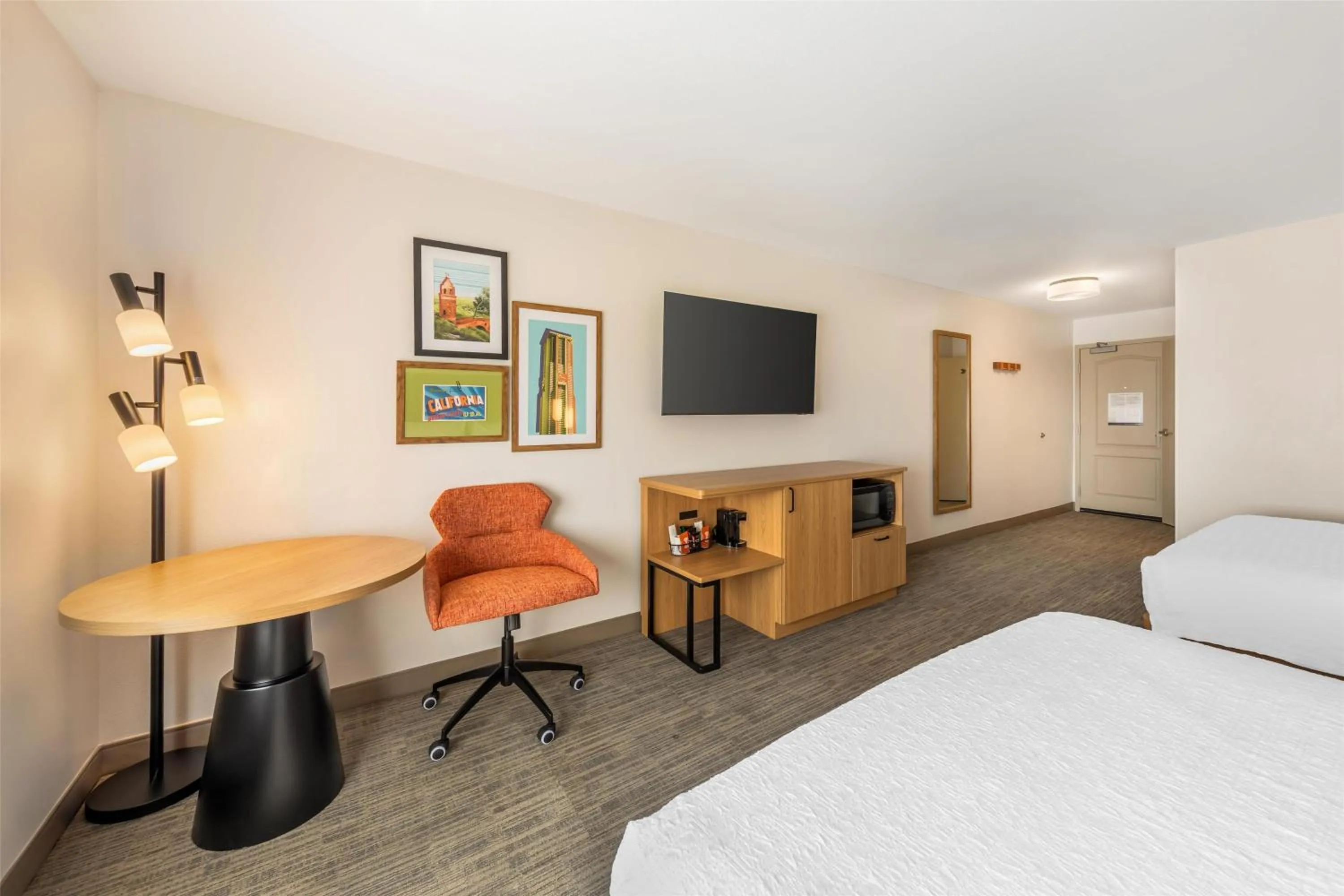Bedroom, Bed in Hampton Inn & Suites Moreno Valley