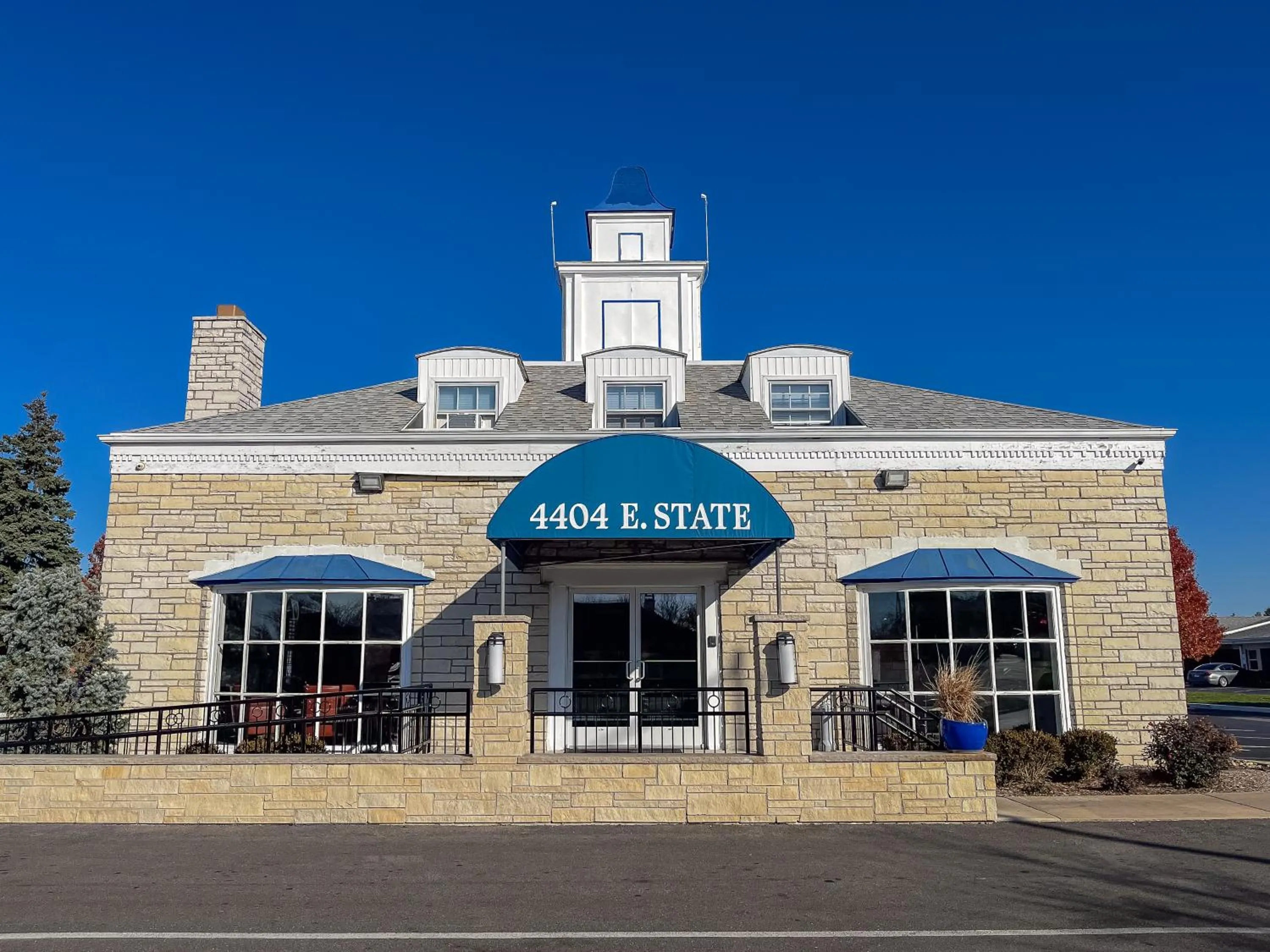 Alpine Inn & Suites Rockford