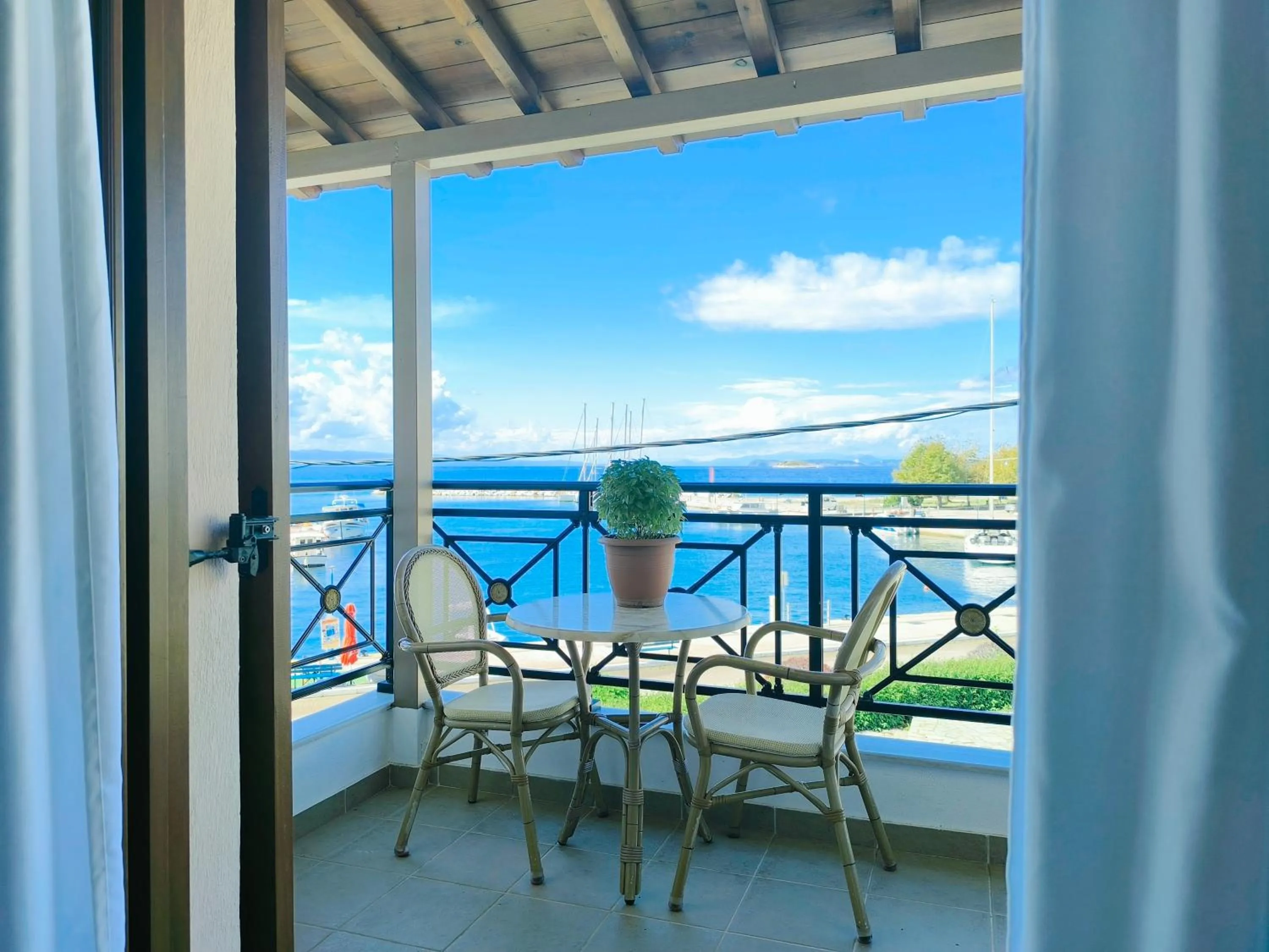 Property building in Anna Maria - Vanessa Apartments