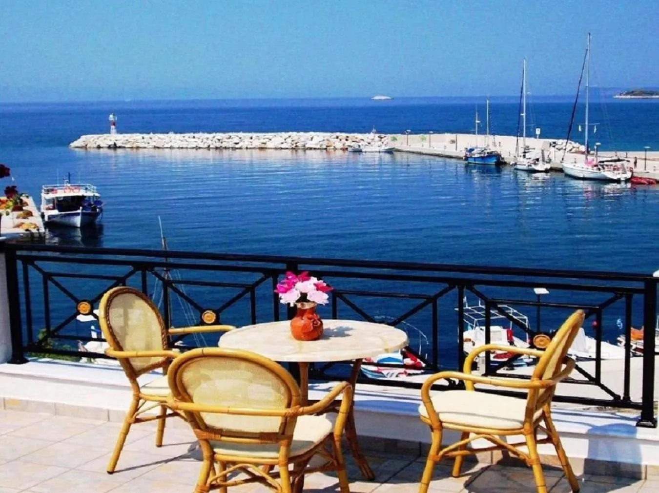 Property building in Anna Maria - Vanessa Apartments