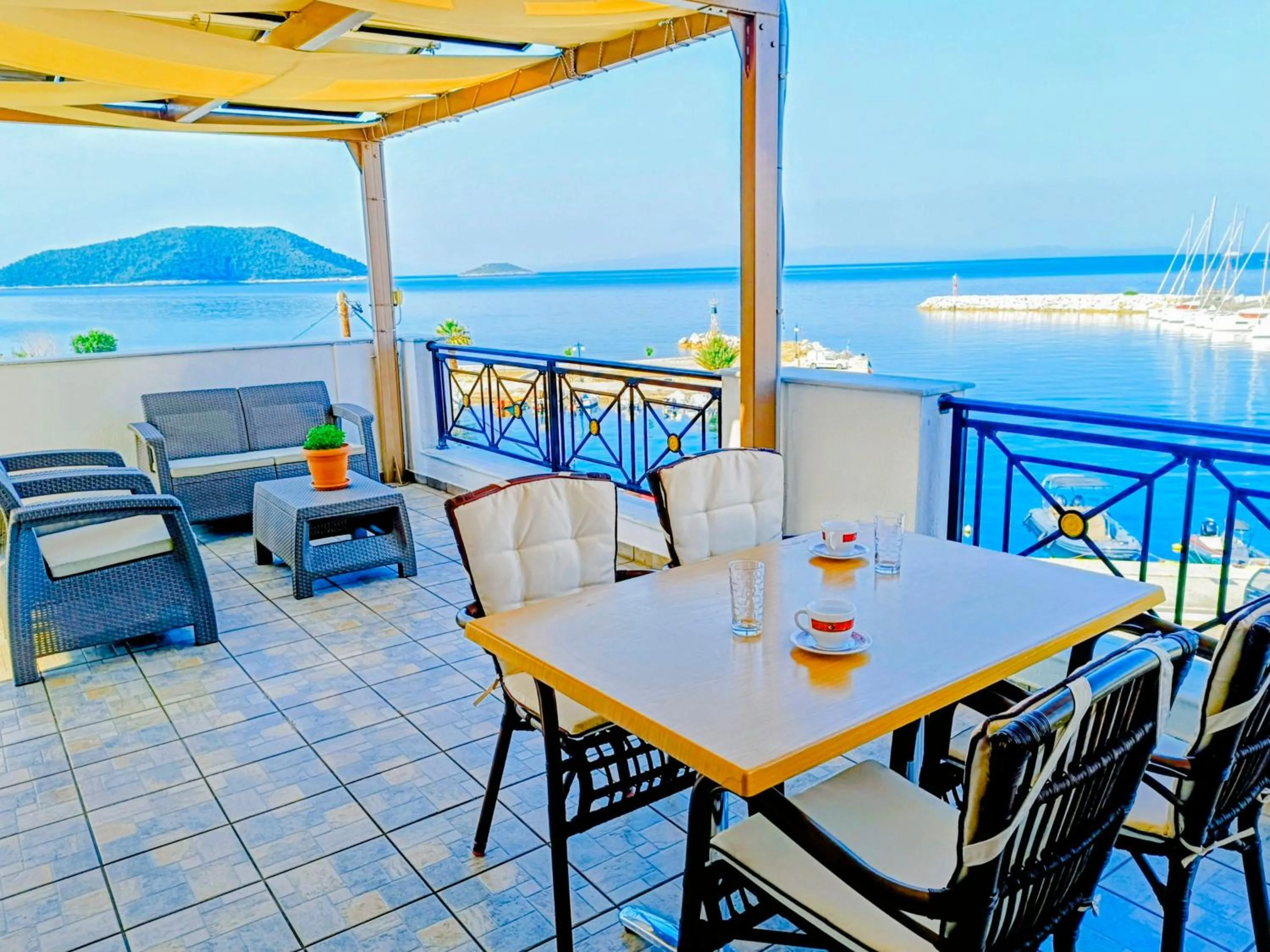 Property building in Anna Maria - Vanessa Apartments