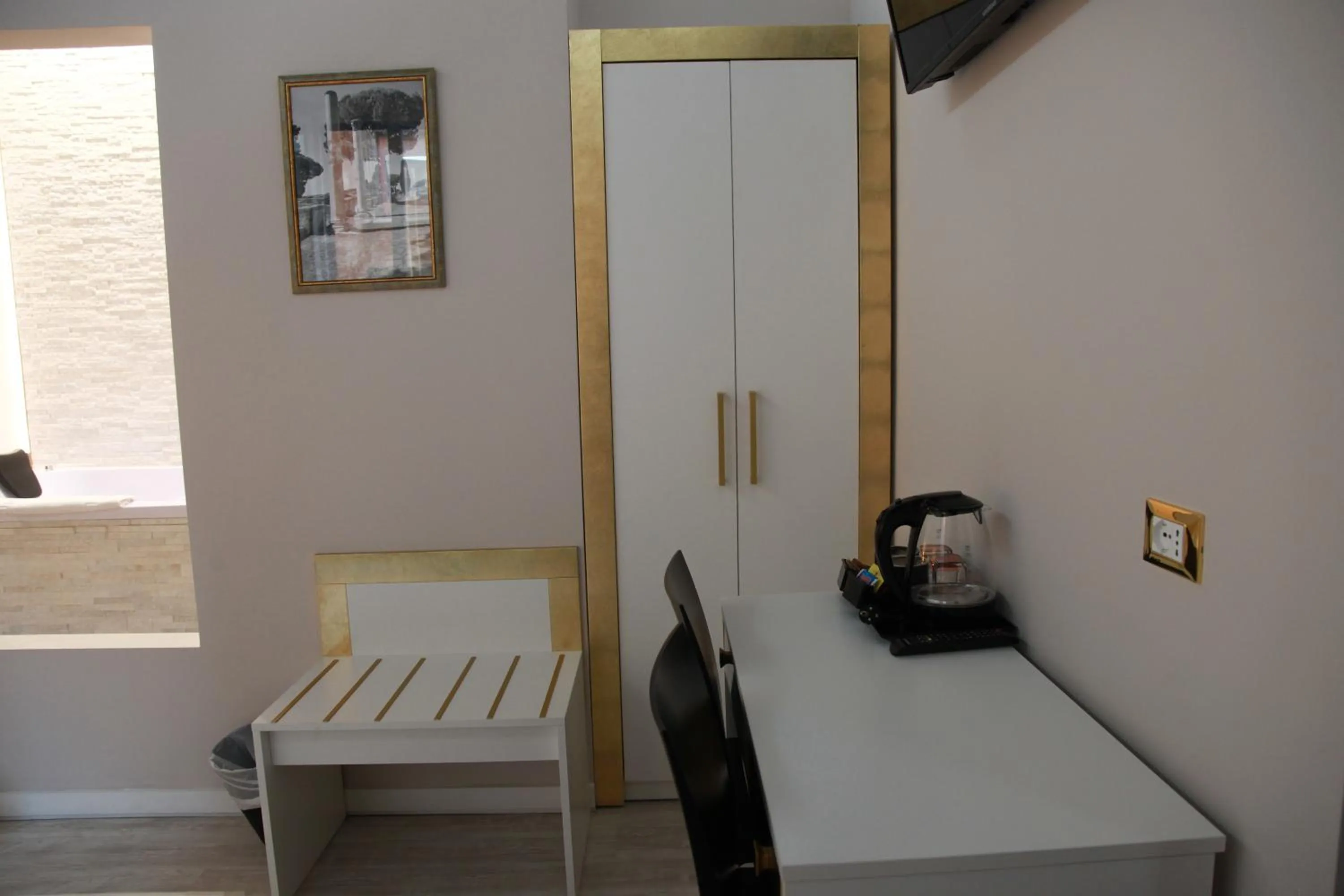 Coffee/tea facilities in Navona Nice Room