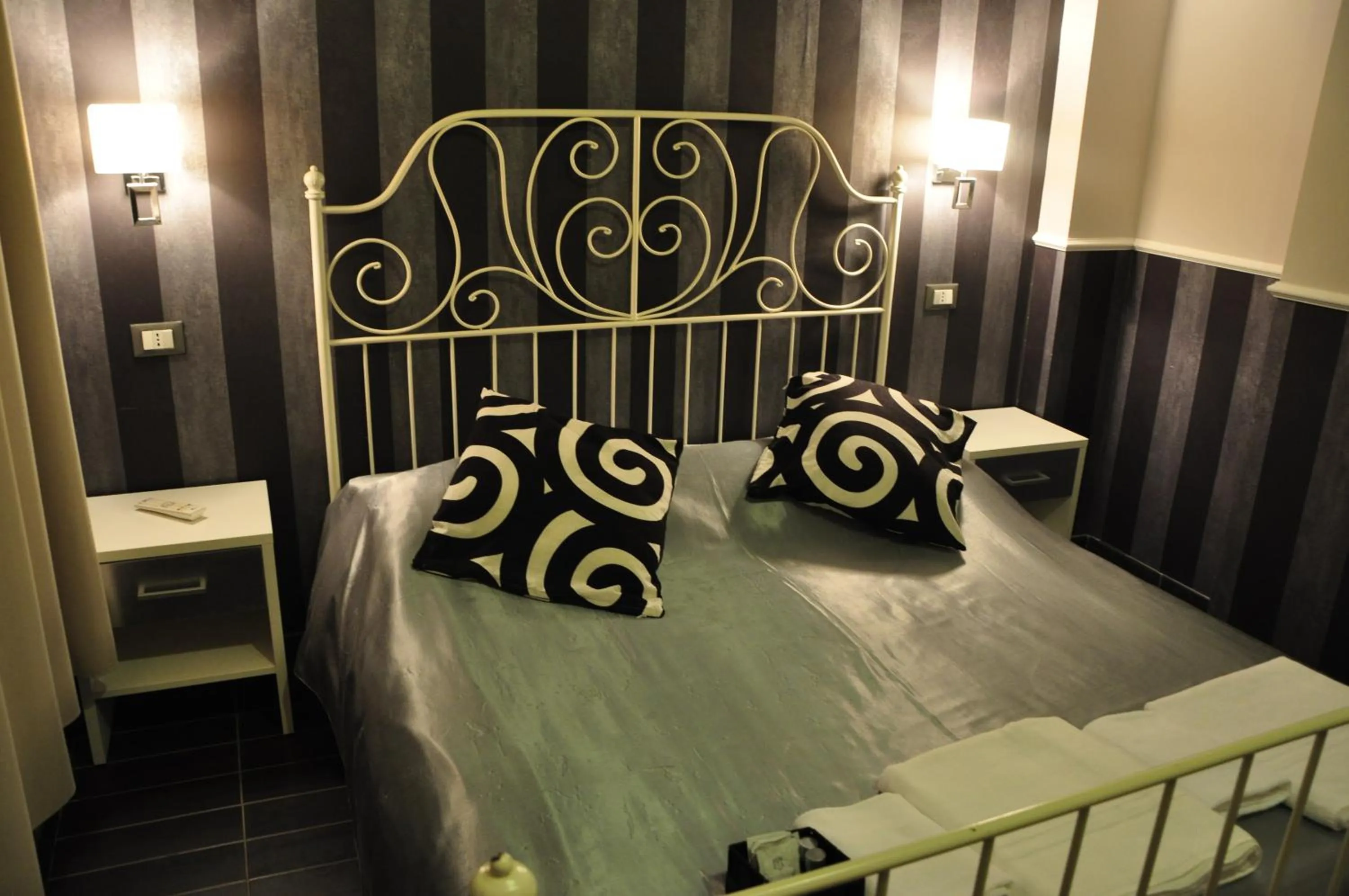 Bedroom, Bed in Navona Nice Room