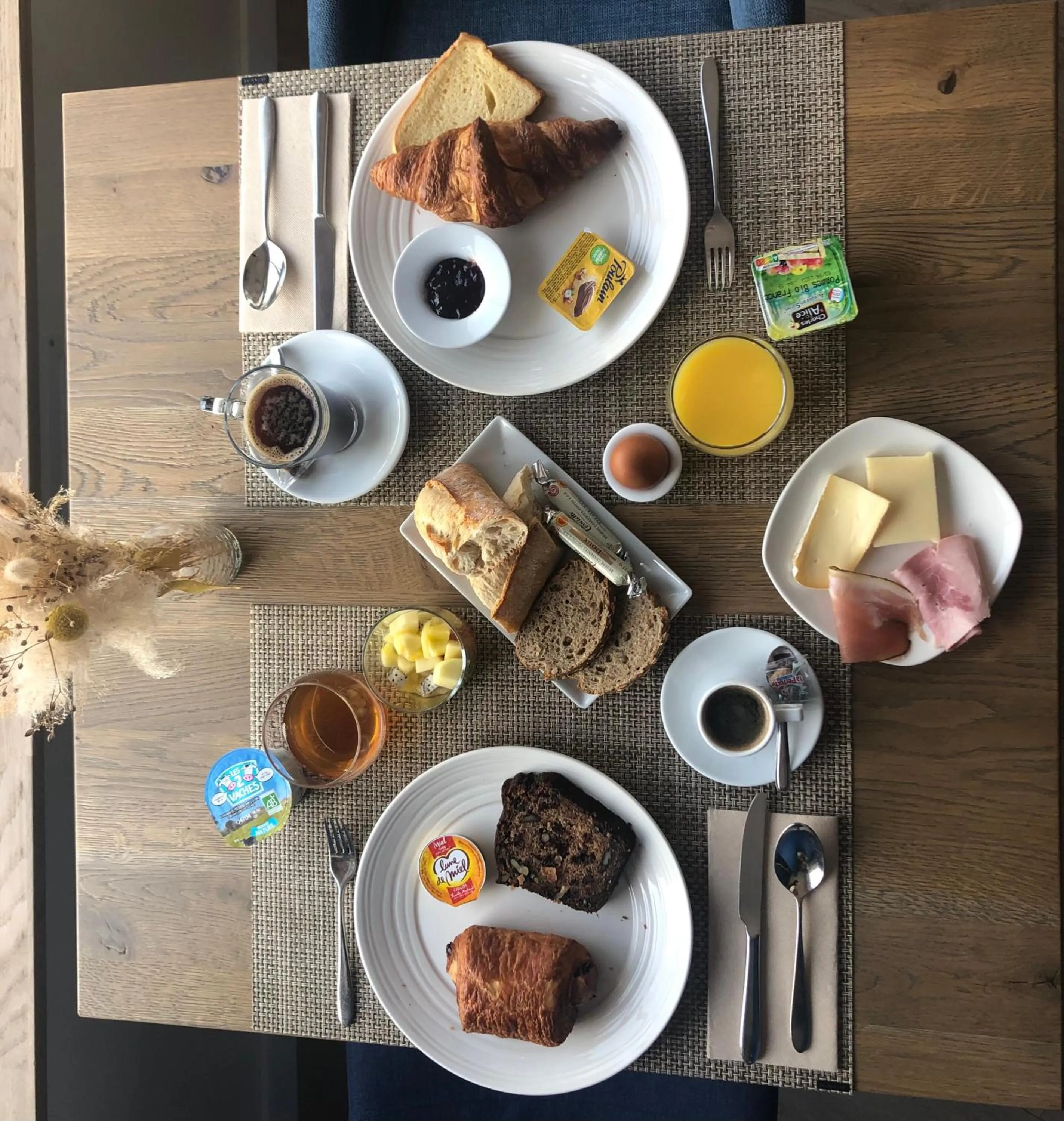 Breakfast in Hôtel de charme & SPA Le Grand Large