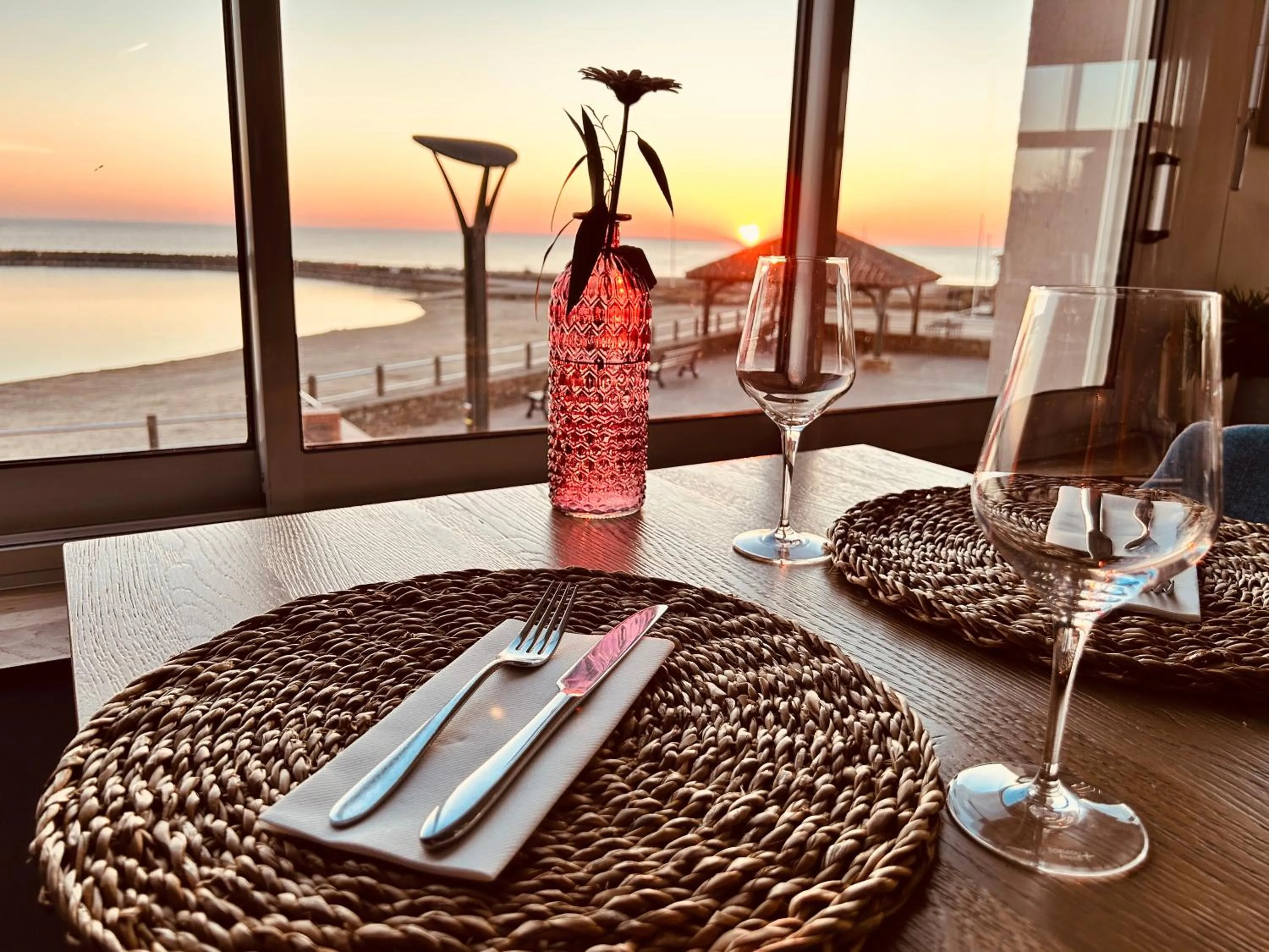 Restaurant/places to eat in Hôtel de charme & SPA Le Grand Large