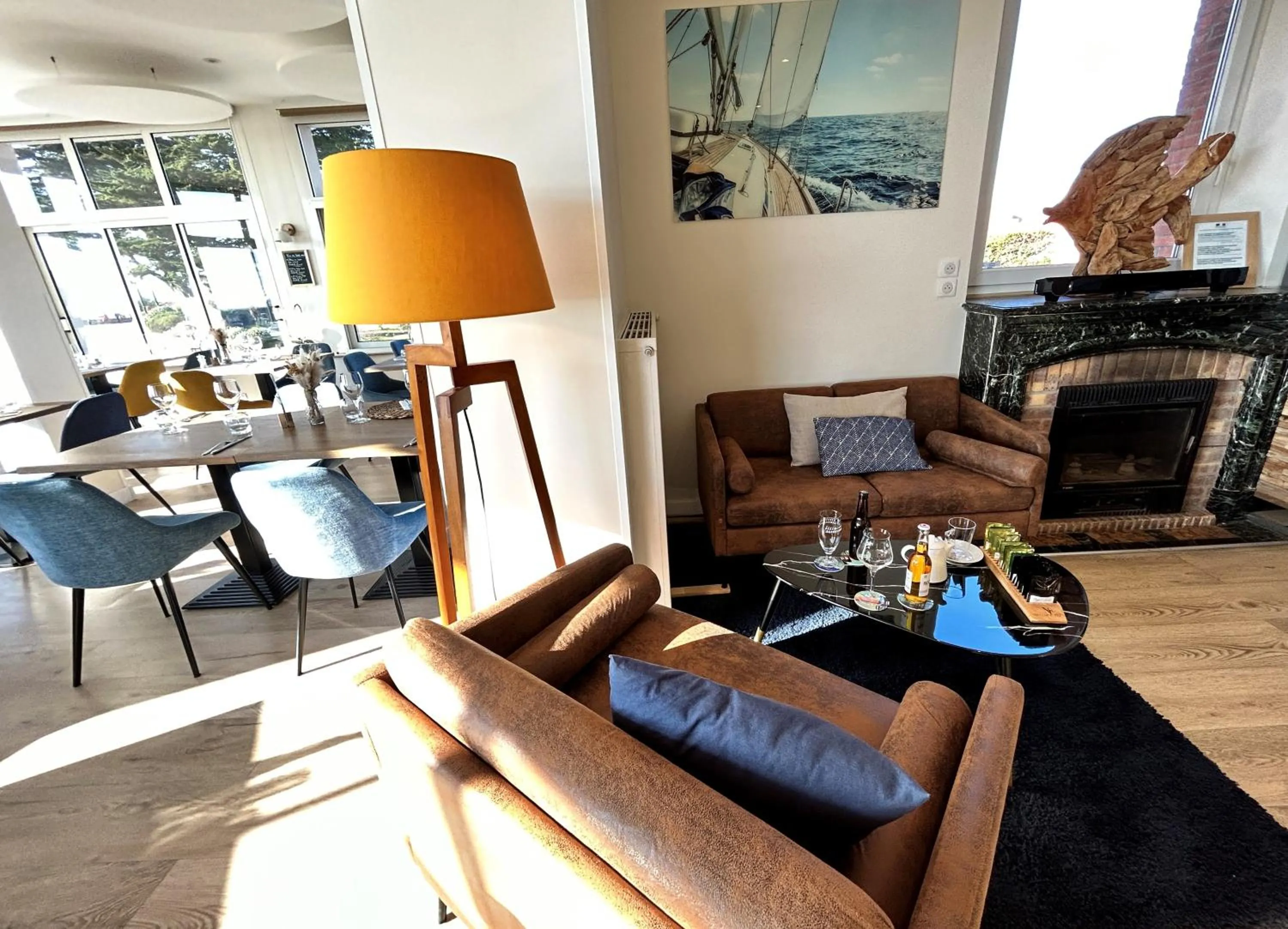 Lounge or bar in Hôtel de charme & SPA Le Grand Large
