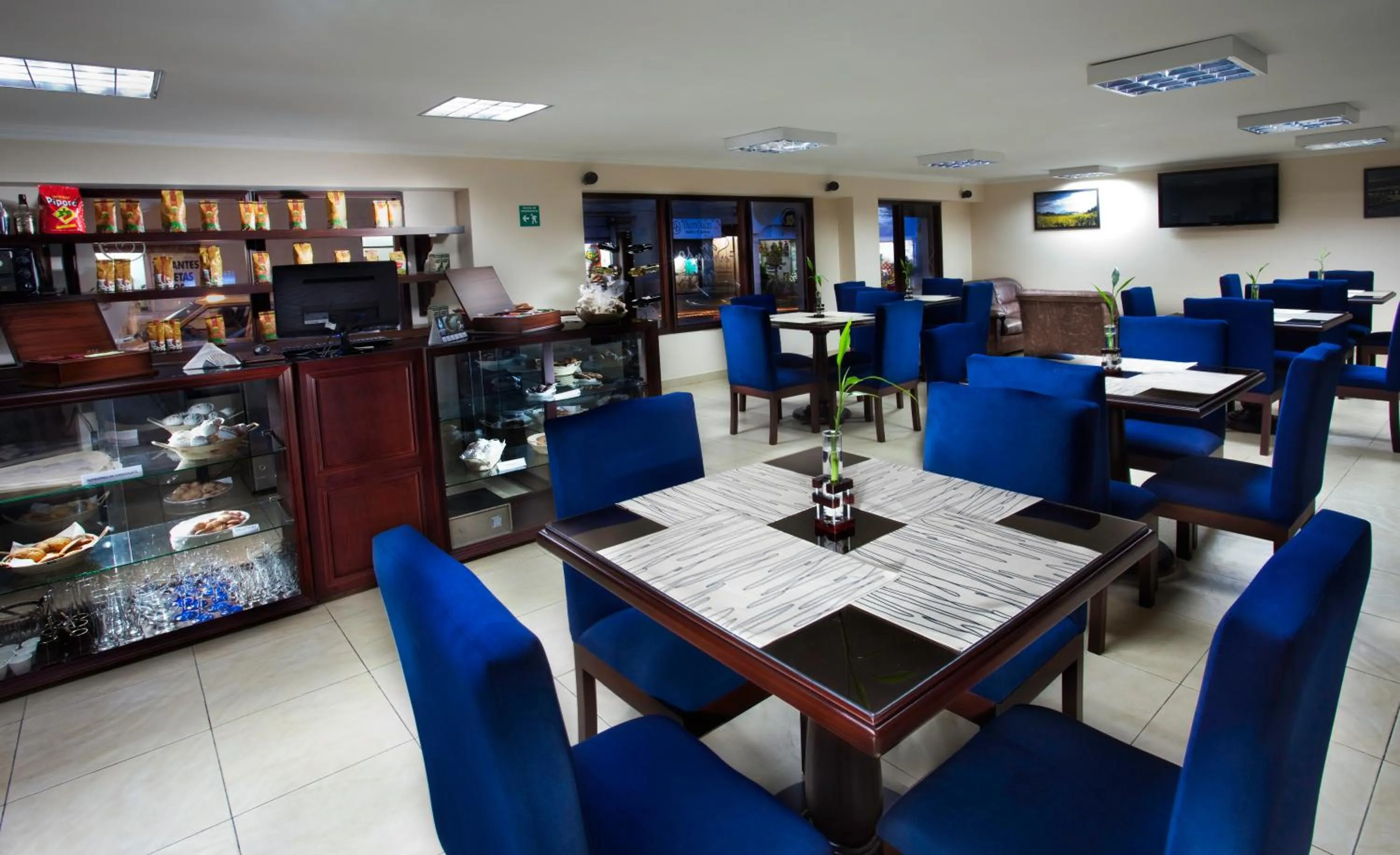 Restaurant/places to eat in Hotel Fernando Plaza