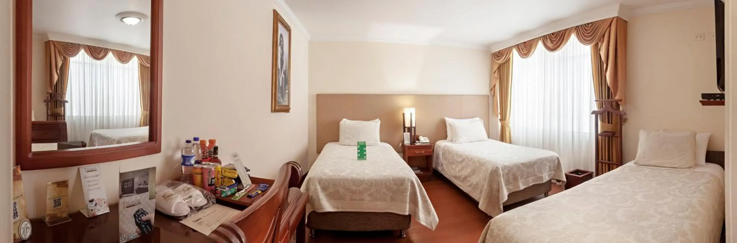 Standard Triple Room in Hotel Fernando Plaza Standard Triple Room in Hotel Fernando Plaza