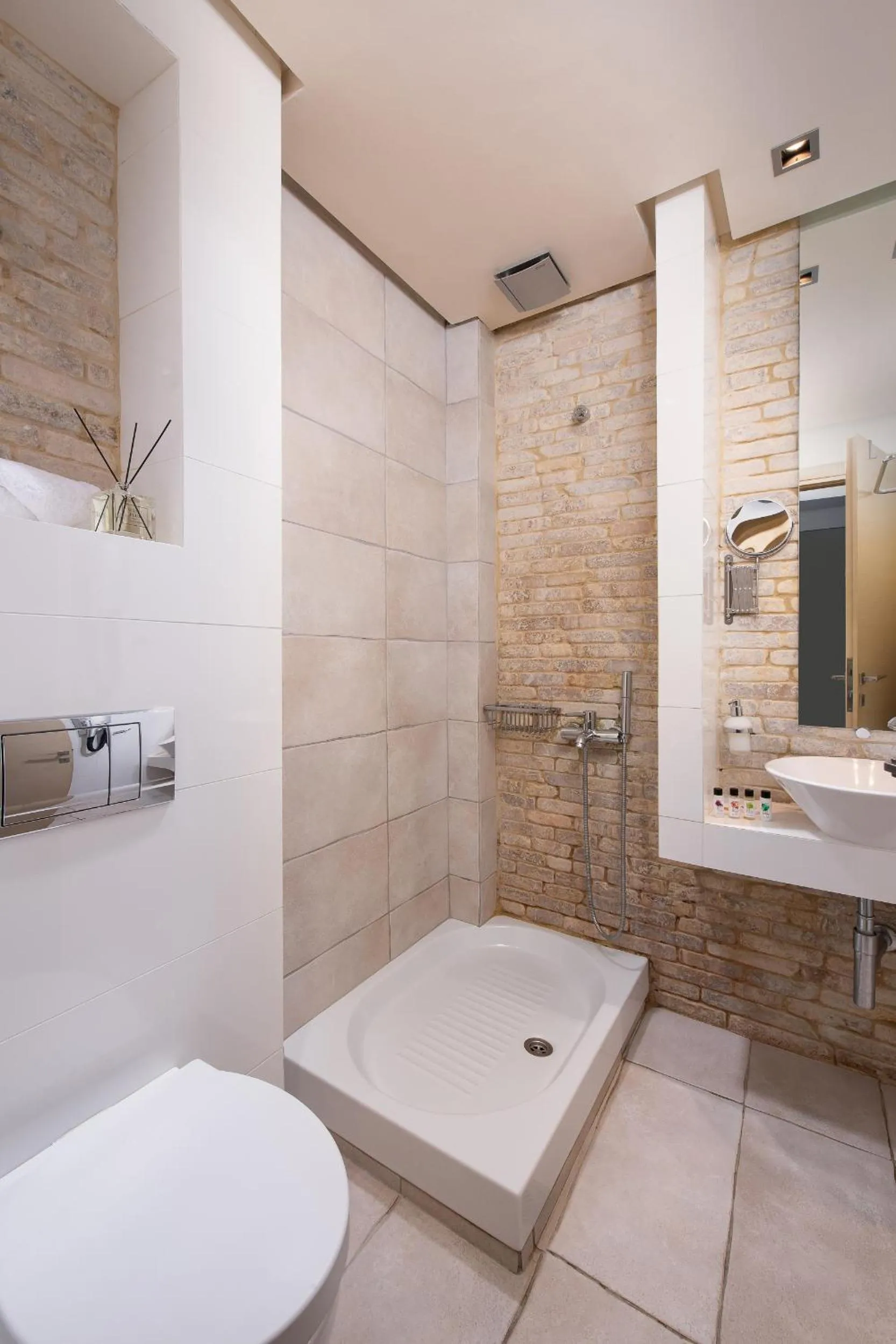 Bathroom in Afrodite Suites