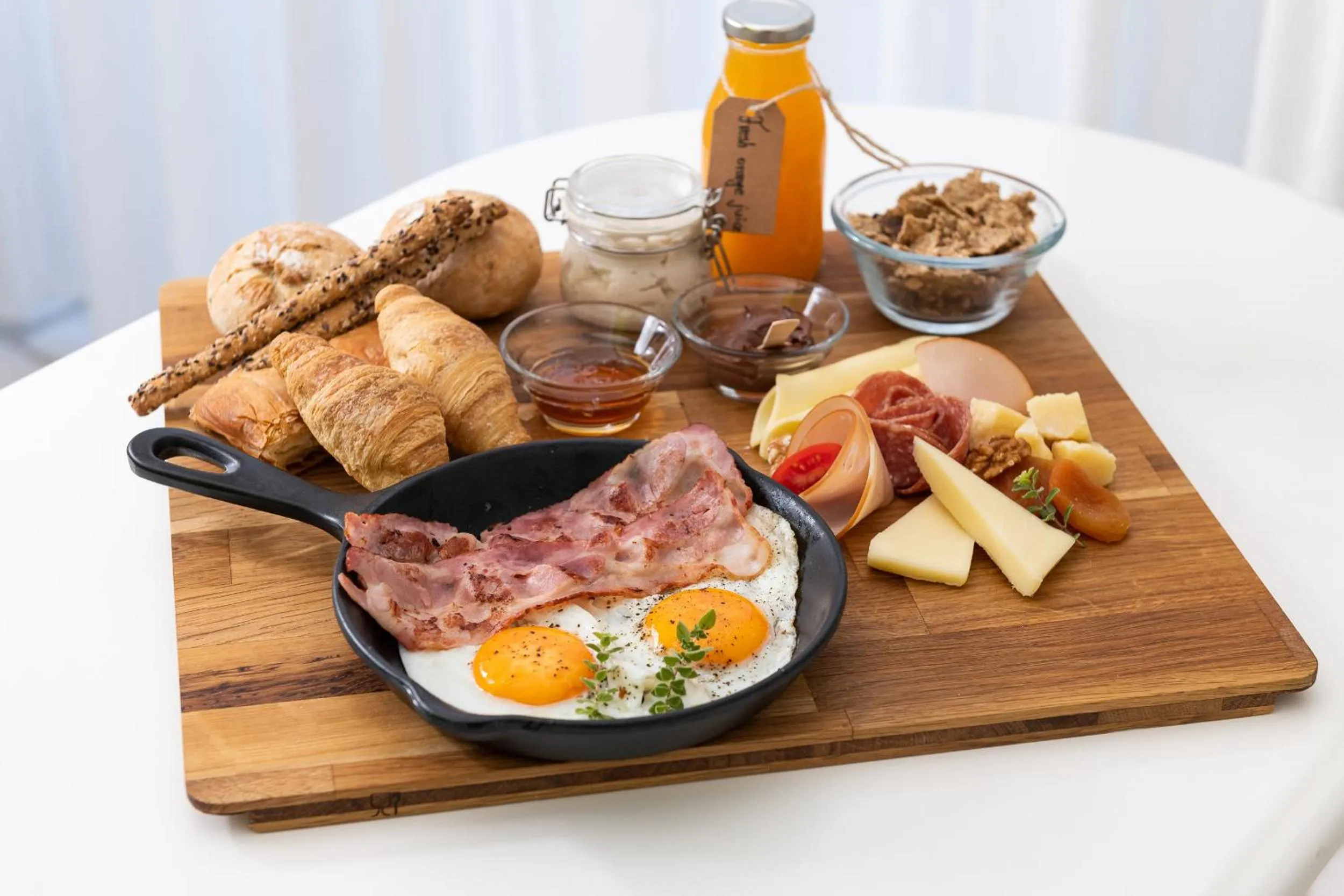 Breakfast in Afrodite Suites