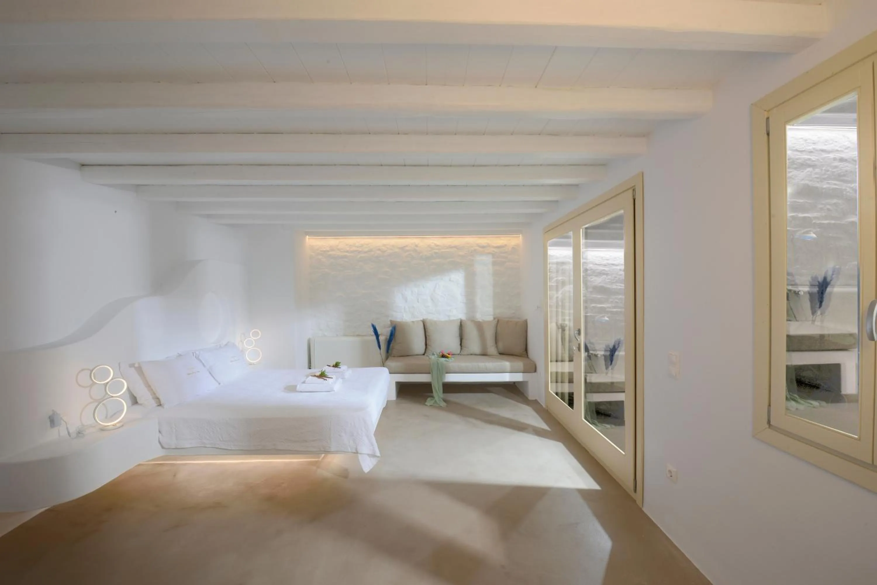 Bed in Mykonos Dream Villas