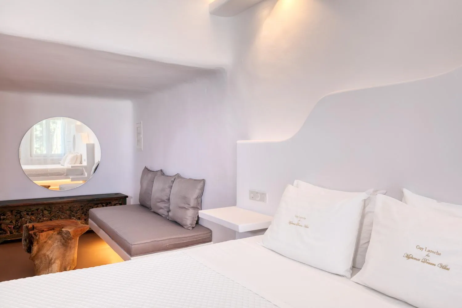 Bed in Mykonos Dream Villas