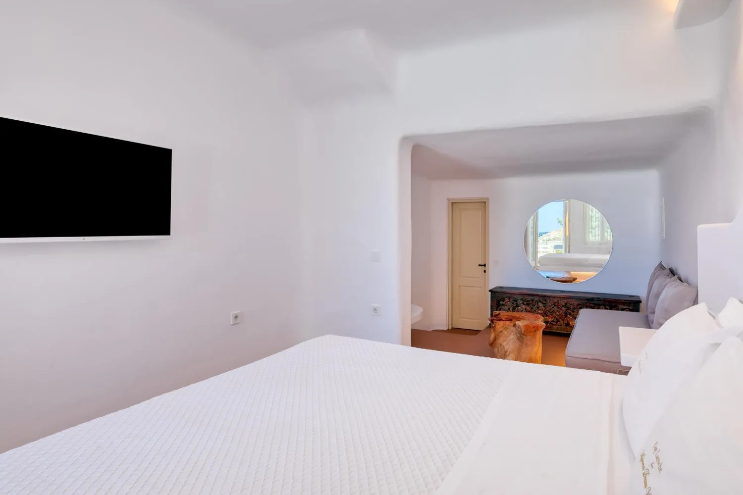 Bed in Mykonos Dream Villas