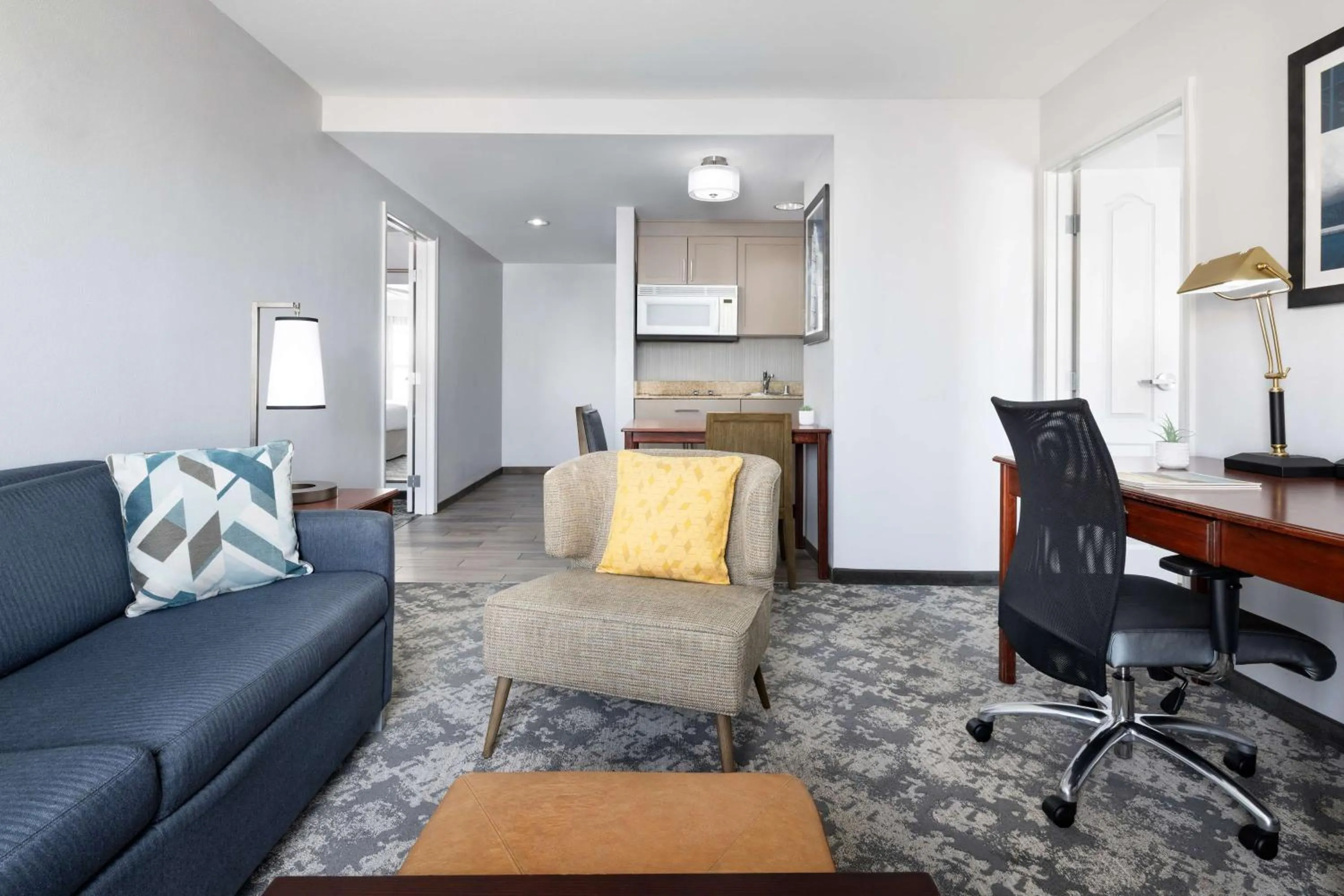 Kitchen or kitchenette in Homewood Suites by Hilton Sacramento/Roseville