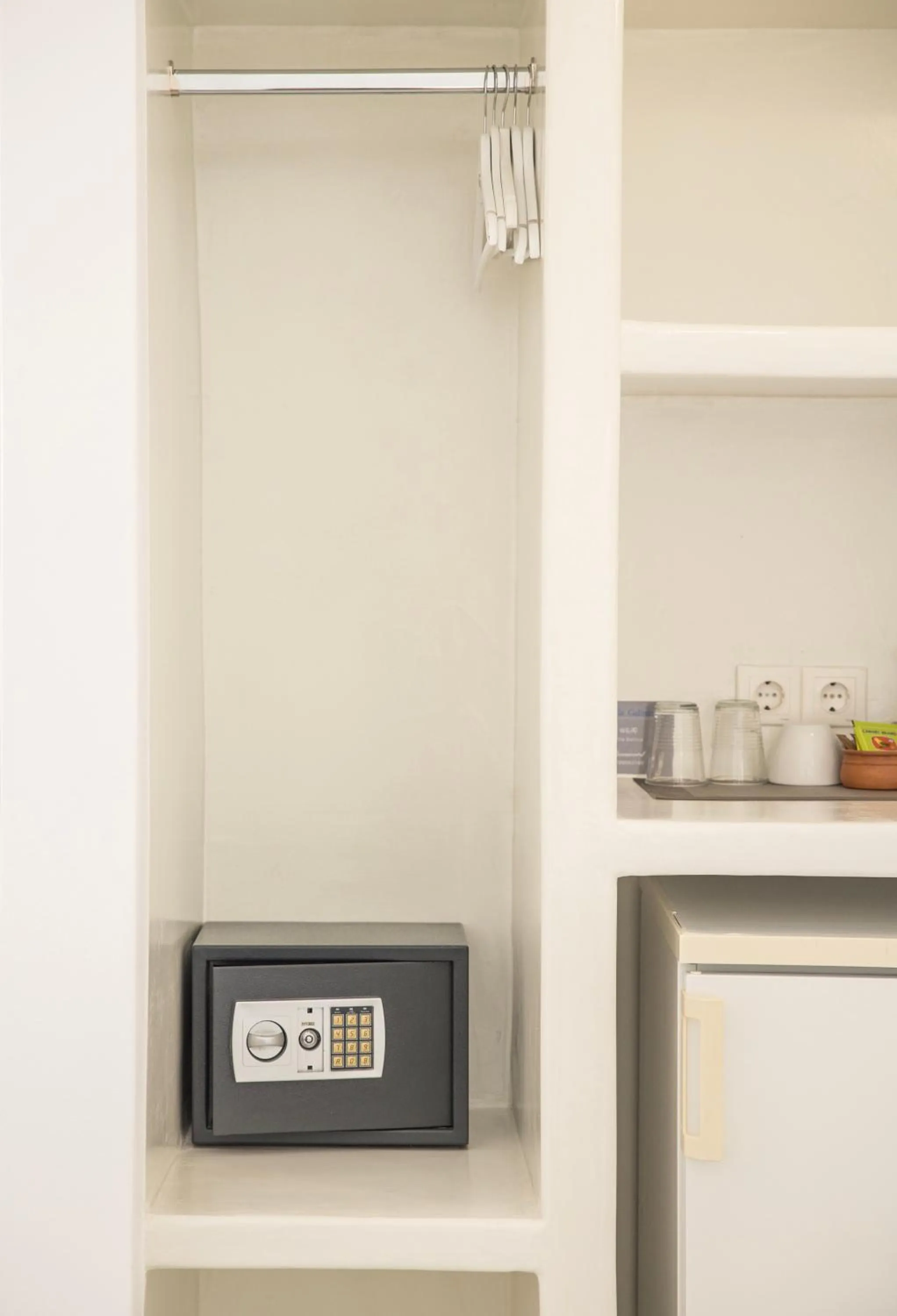 safe in Villa Galinia