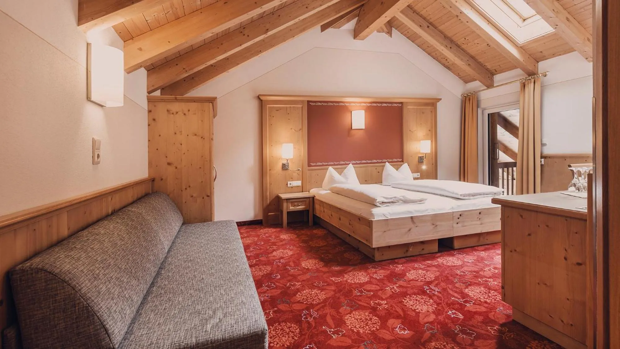 Decorative detail, Bed in Hotel Auhof Kappl